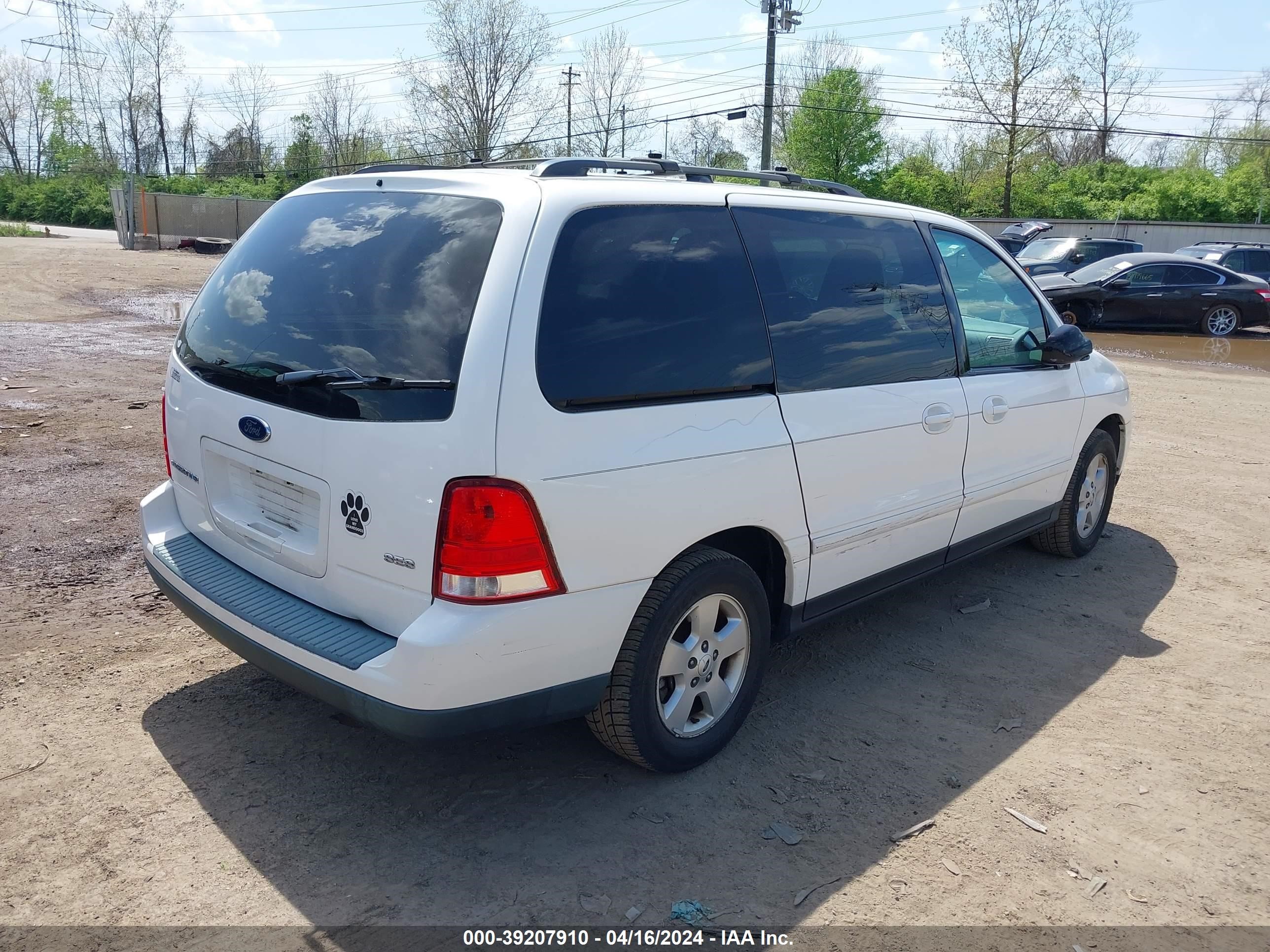 Photo 3 VIN: 2FMZA57665BA57249 - FORD FREESTAR 