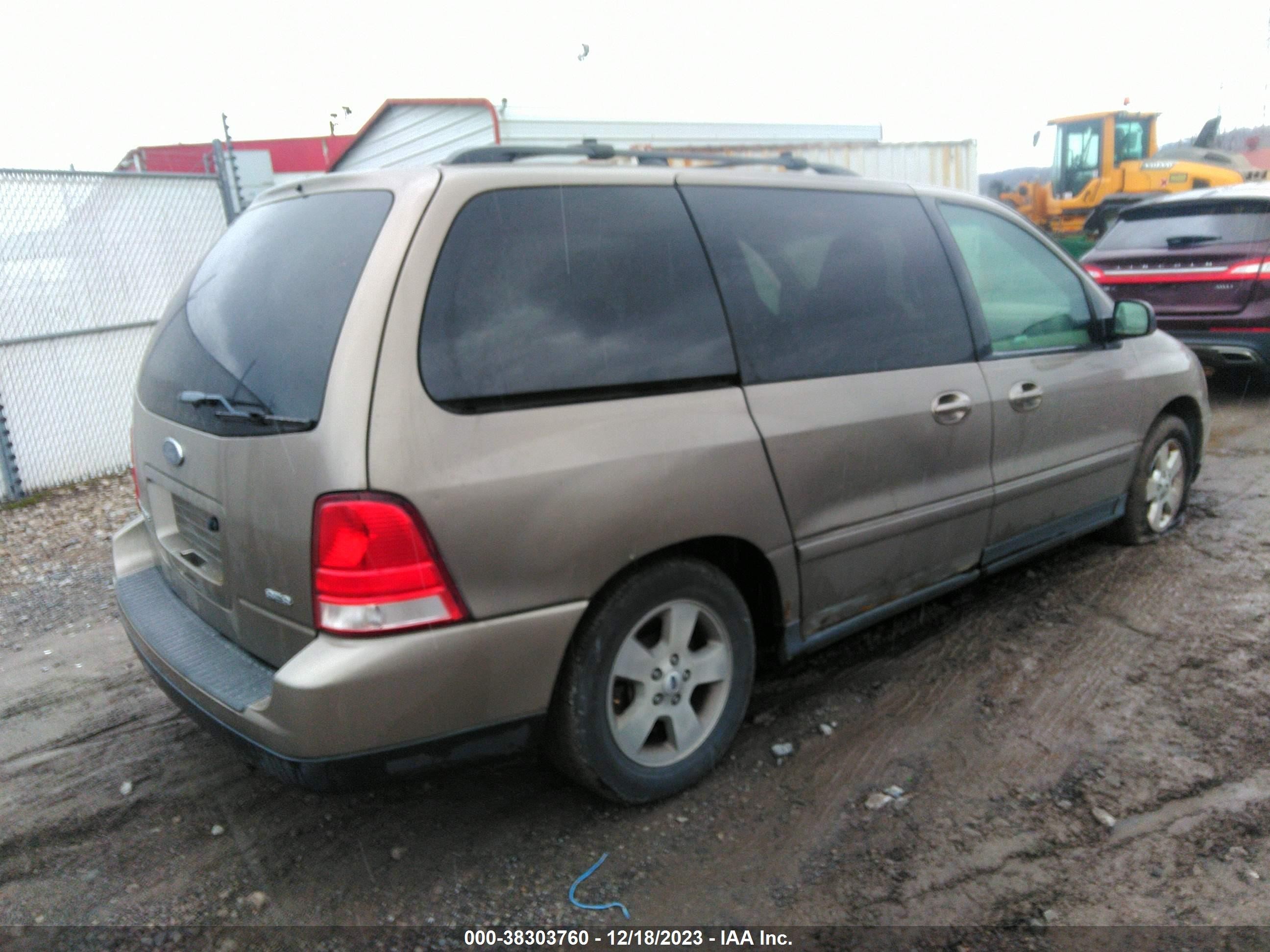 Photo 3 VIN: 2FMZA57694BB04157 - FORD FREESTAR 