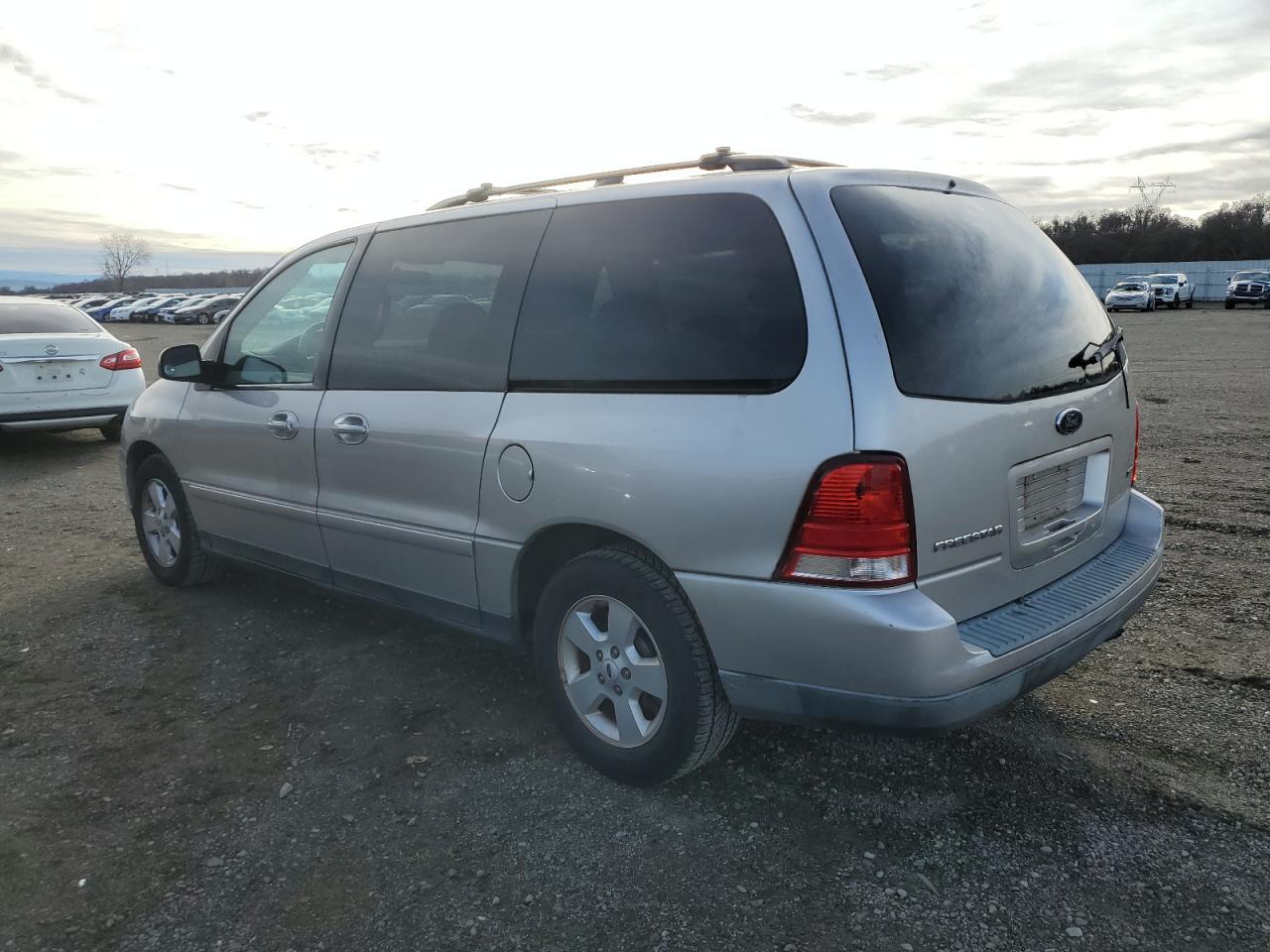 Photo 1 VIN: 2FMZA576X4BA20039 - FORD FREESTAR 