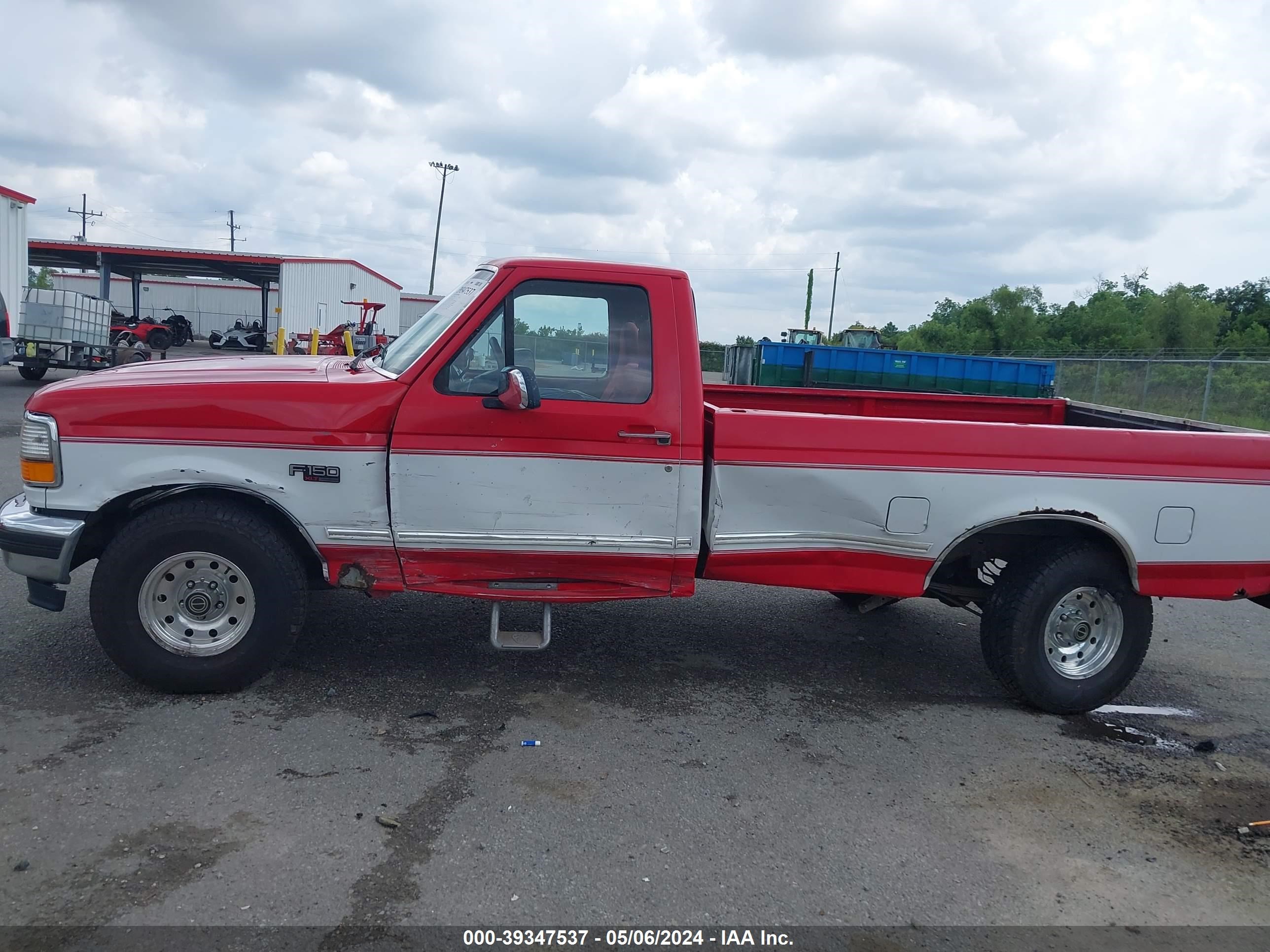 Photo 14 VIN: 2FTEF15N8TCA37714 - FORD F-150 