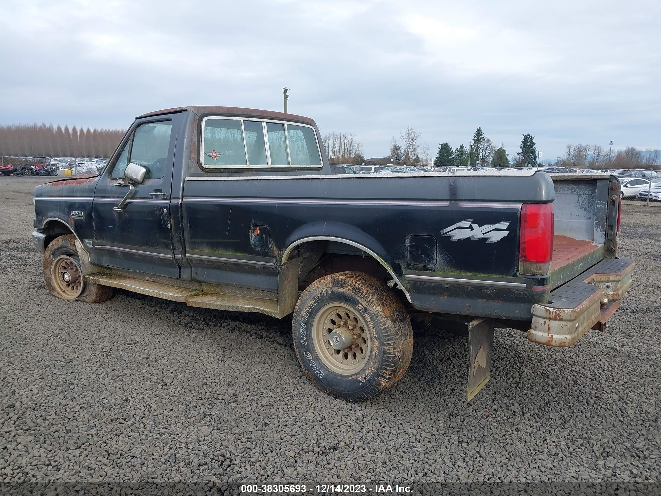 Photo 2 VIN: 2FTHF26G5JCB34790 - FORD F250 