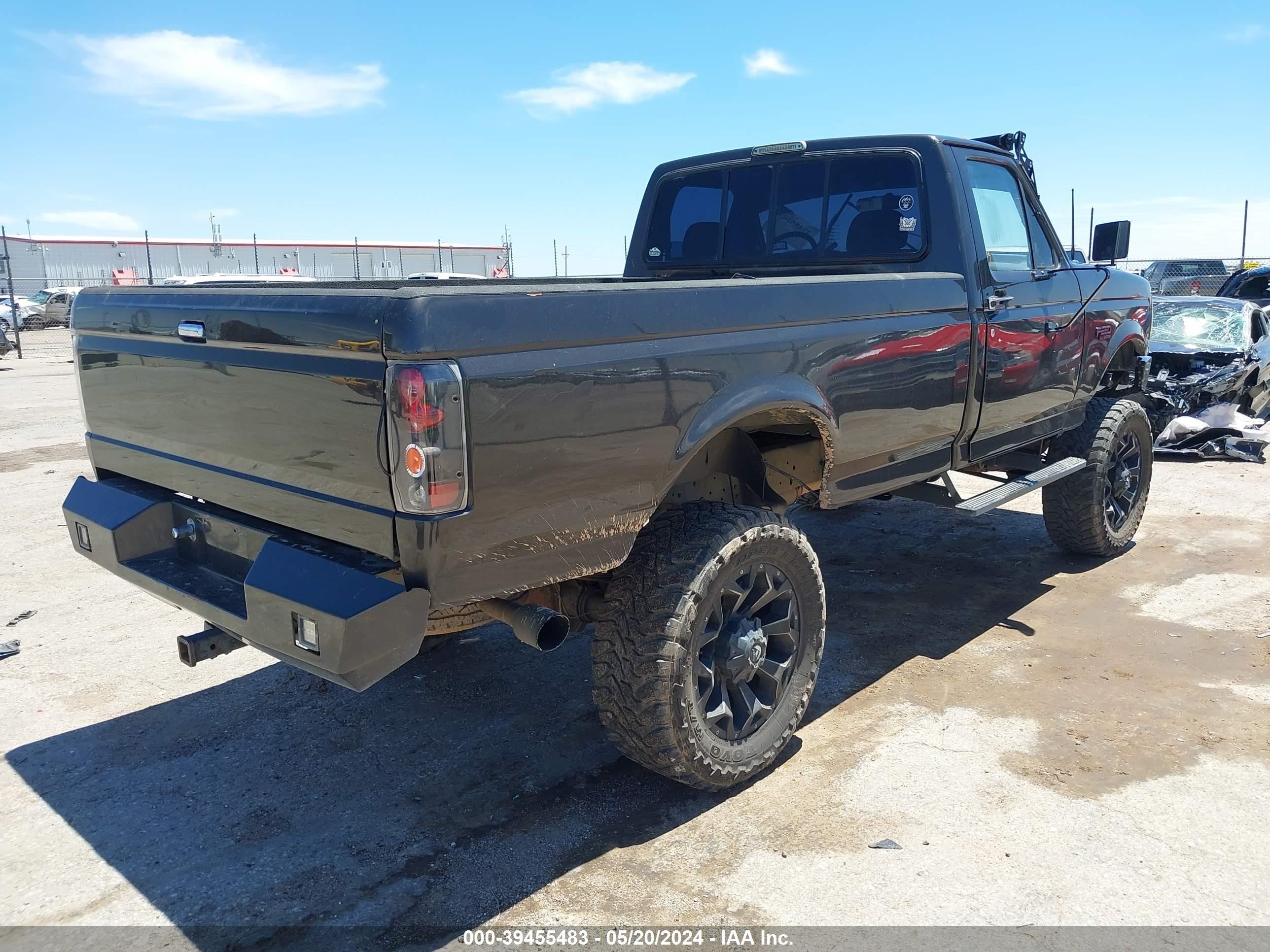 Photo 3 VIN: 2FTHF26H0PCA30533 - FORD F250 