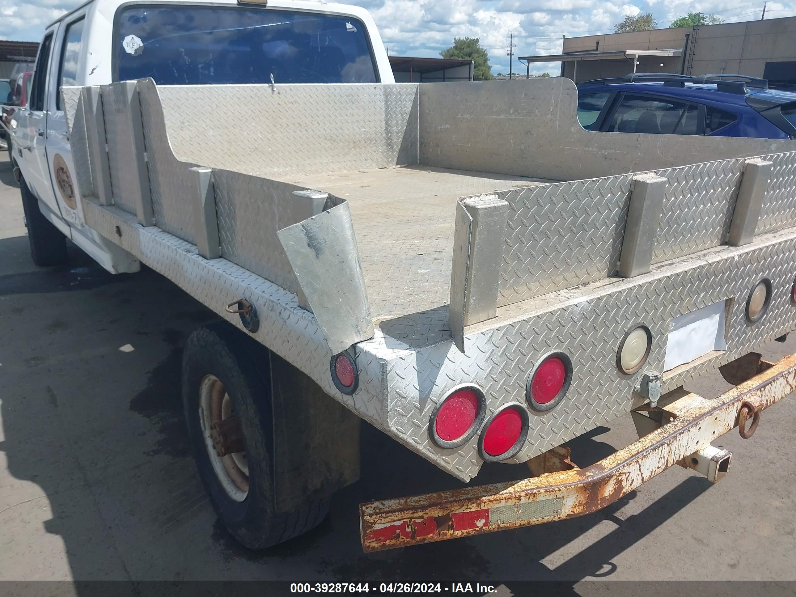 Photo 5 VIN: 2FTJW36M2NCA72915 - FORD F350 