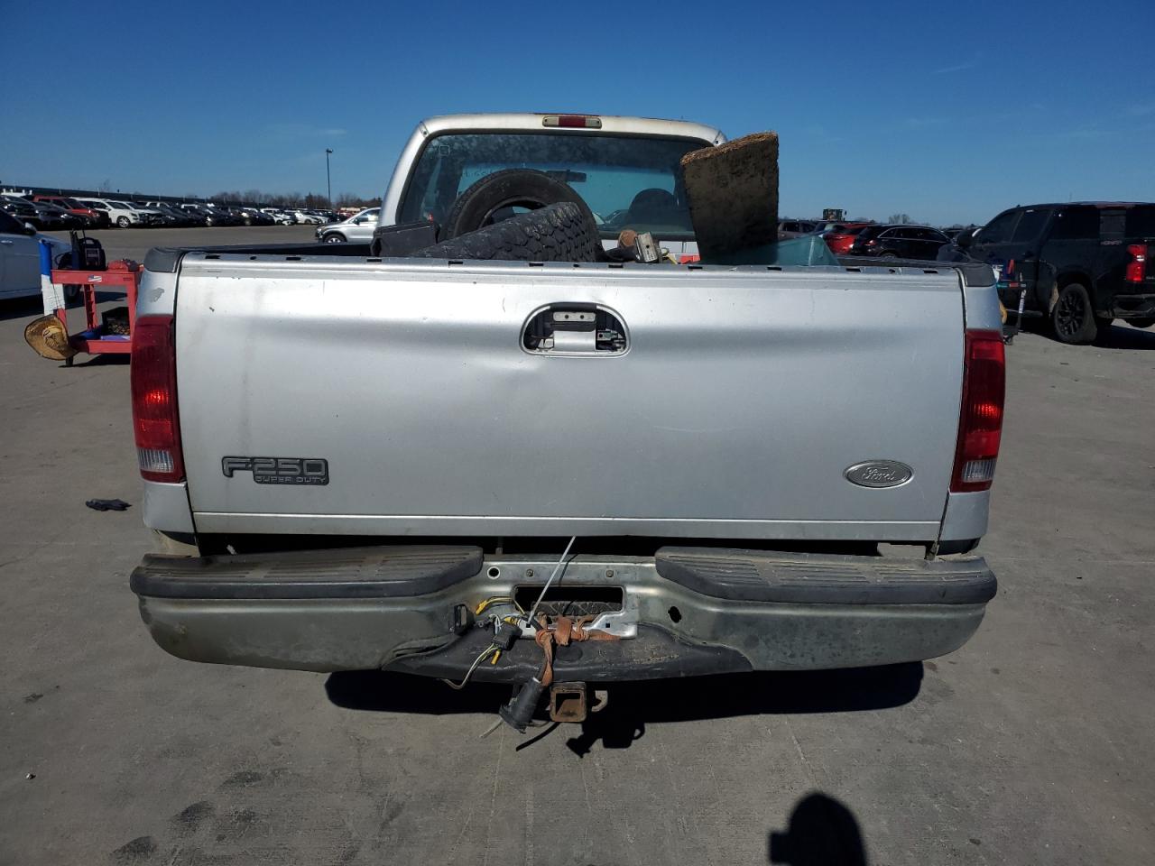 Photo 5 VIN: 2FTNX20F2YEA42332 - FORD F250 