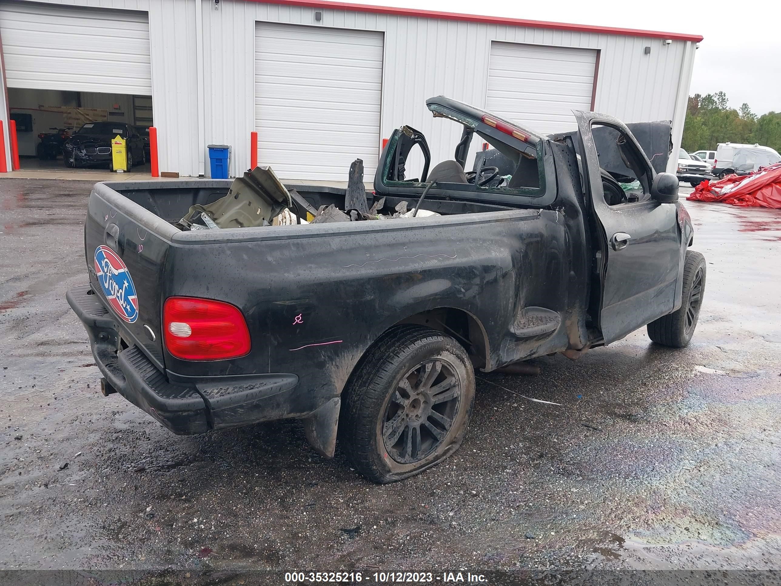 Photo 3 VIN: 2FTRF07W3YCA18299 - FORD F-150 