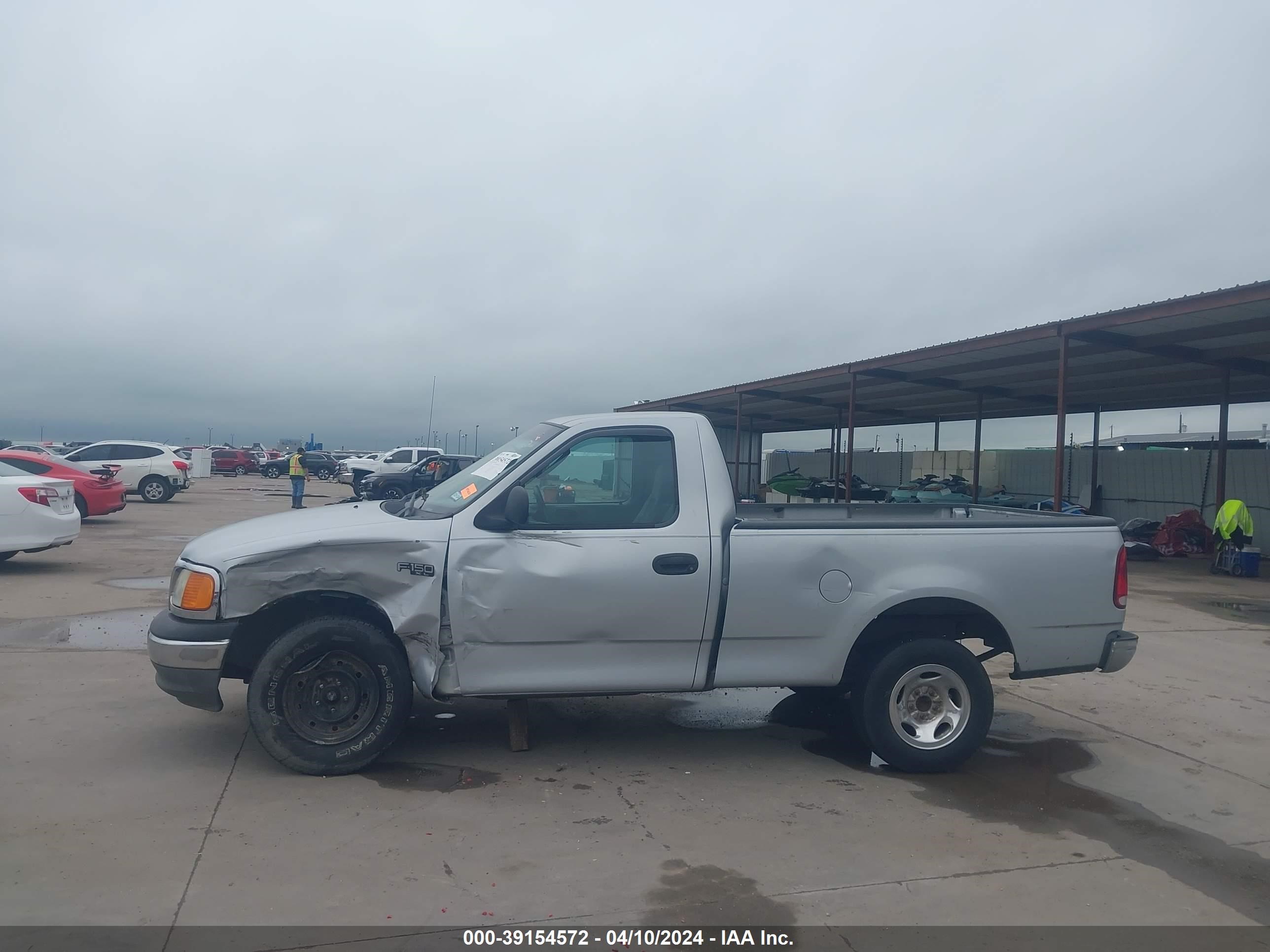 Photo 13 VIN: 2FTRF17204CA60247 - FORD F-150 