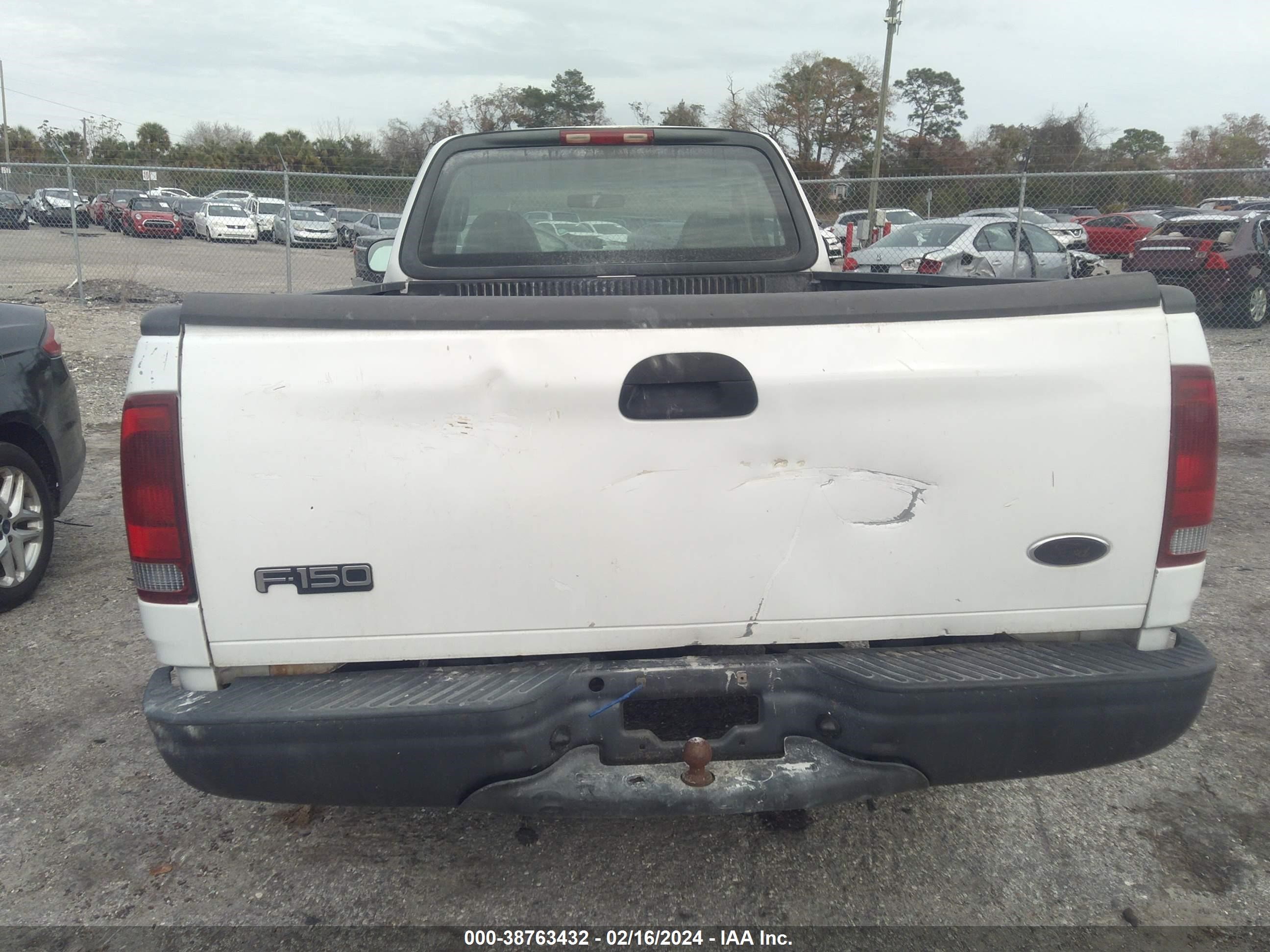 Photo 5 VIN: 2FTRF17213CA12500 - FORD F-150 