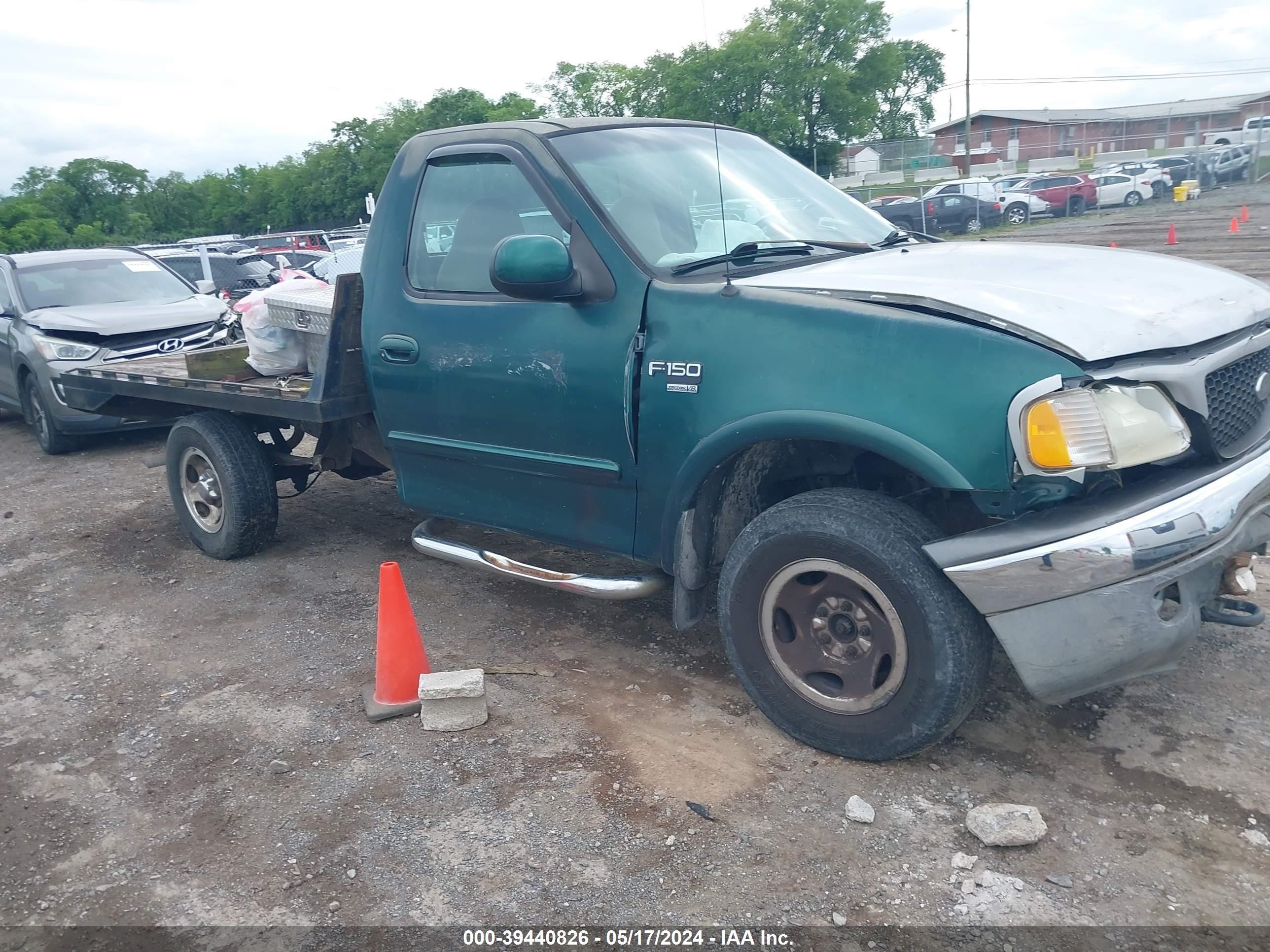 Photo 0 VIN: 2FTRF18W0XCA21504 - FORD F-150 