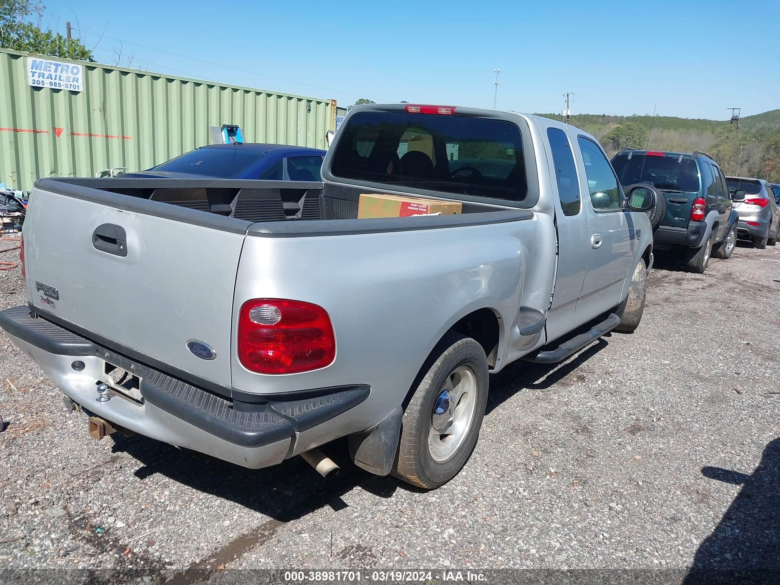 Photo 3 VIN: 2FTRX07L0YCA42708 - FORD F-150 