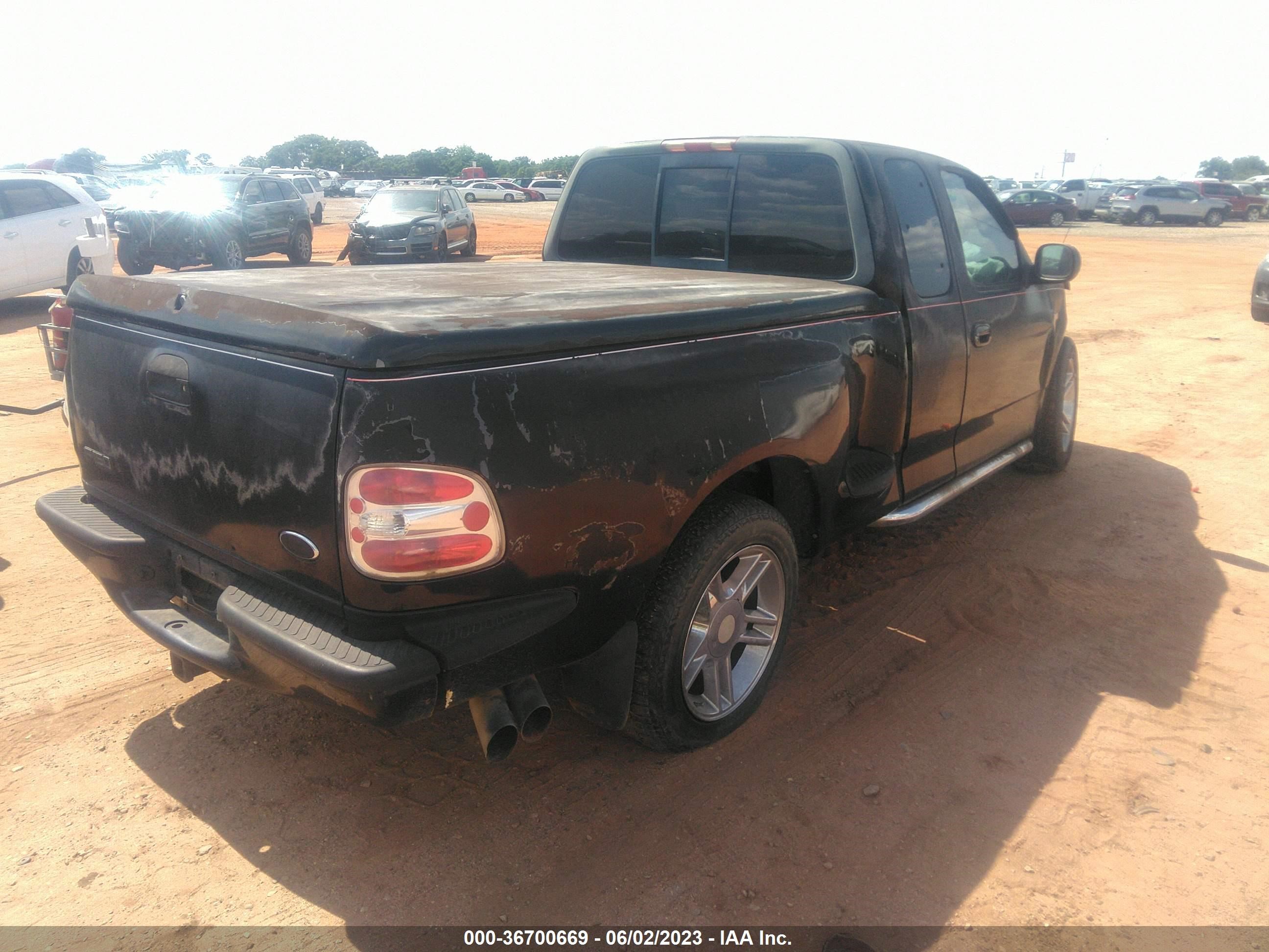 Photo 3 VIN: 2FTRX07L0YCA93948 - FORD F-150 