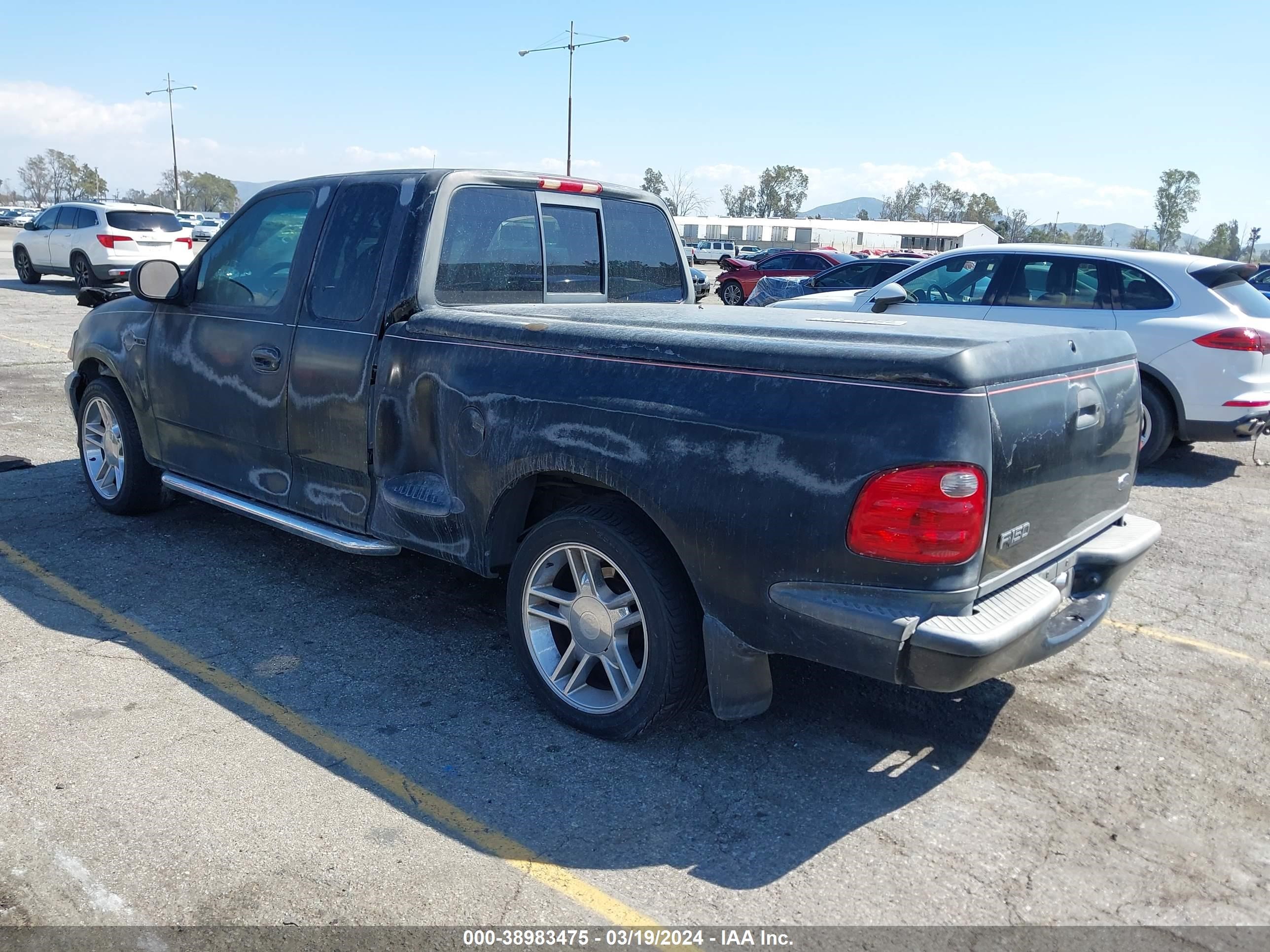 Photo 2 VIN: 2FTRX07L7YCB15850 - FORD F-150 