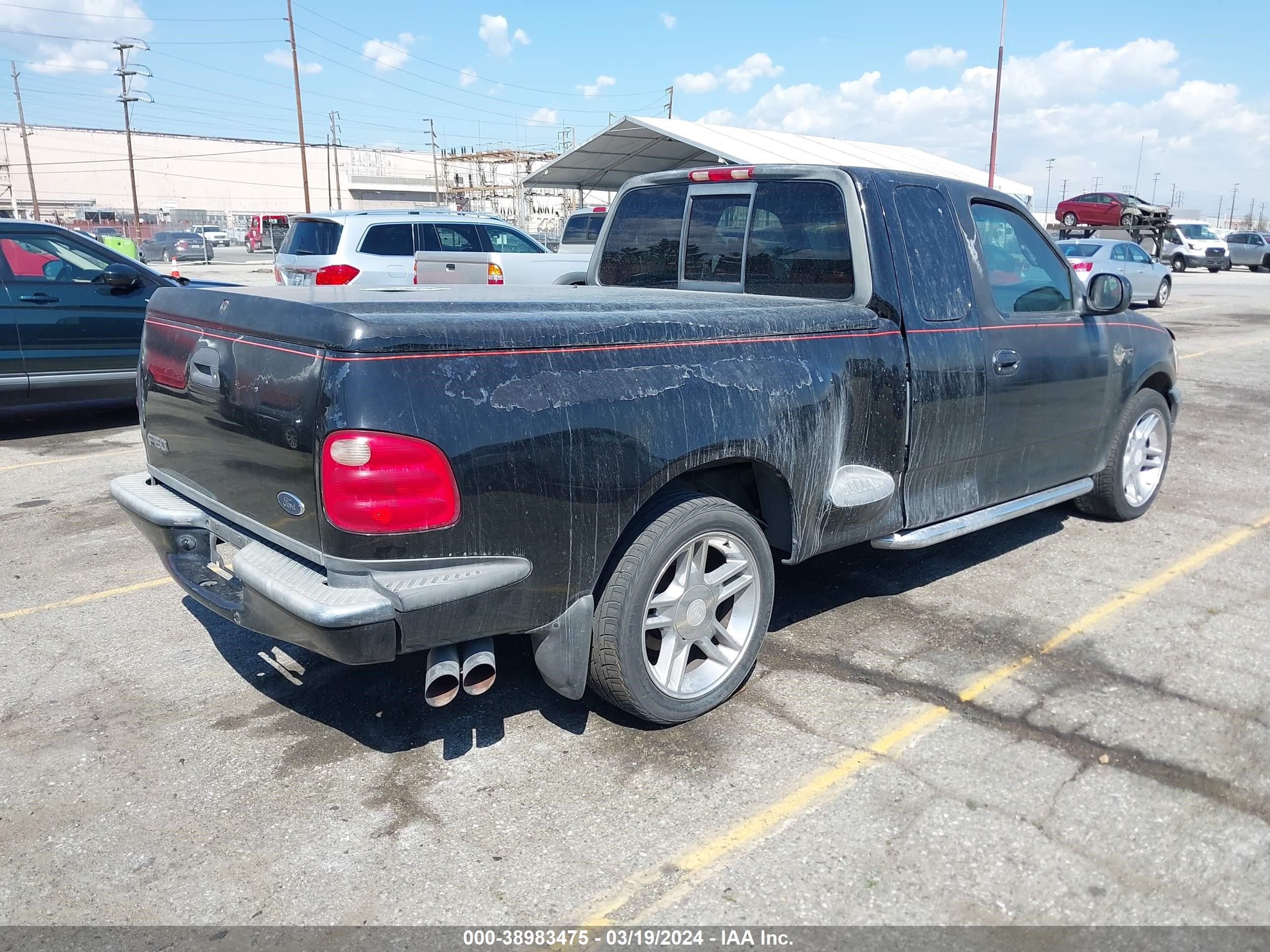 Photo 3 VIN: 2FTRX07L7YCB15850 - FORD F-150 