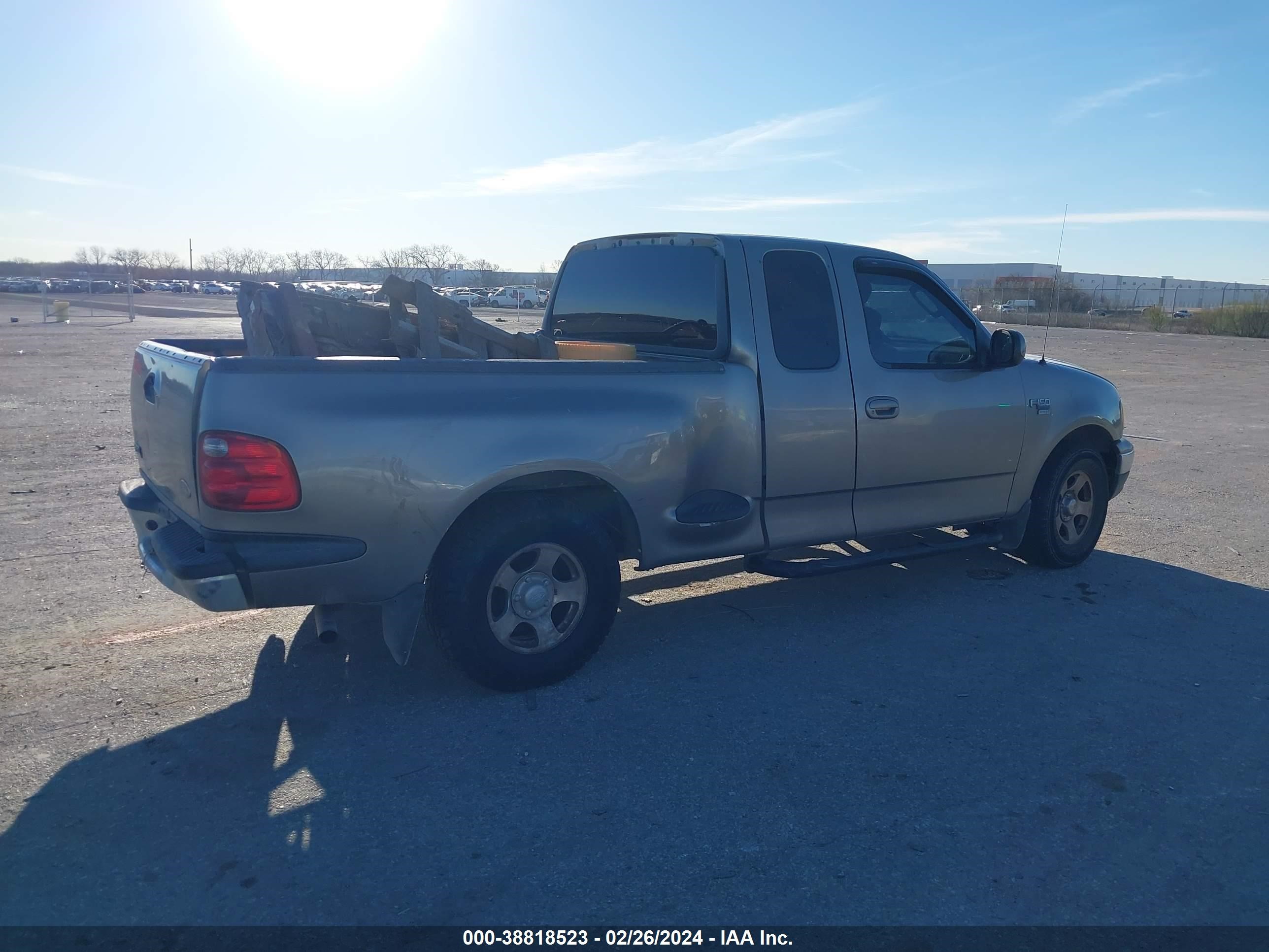 Photo 3 VIN: 2FTRX07W02CA98701 - FORD F-150 