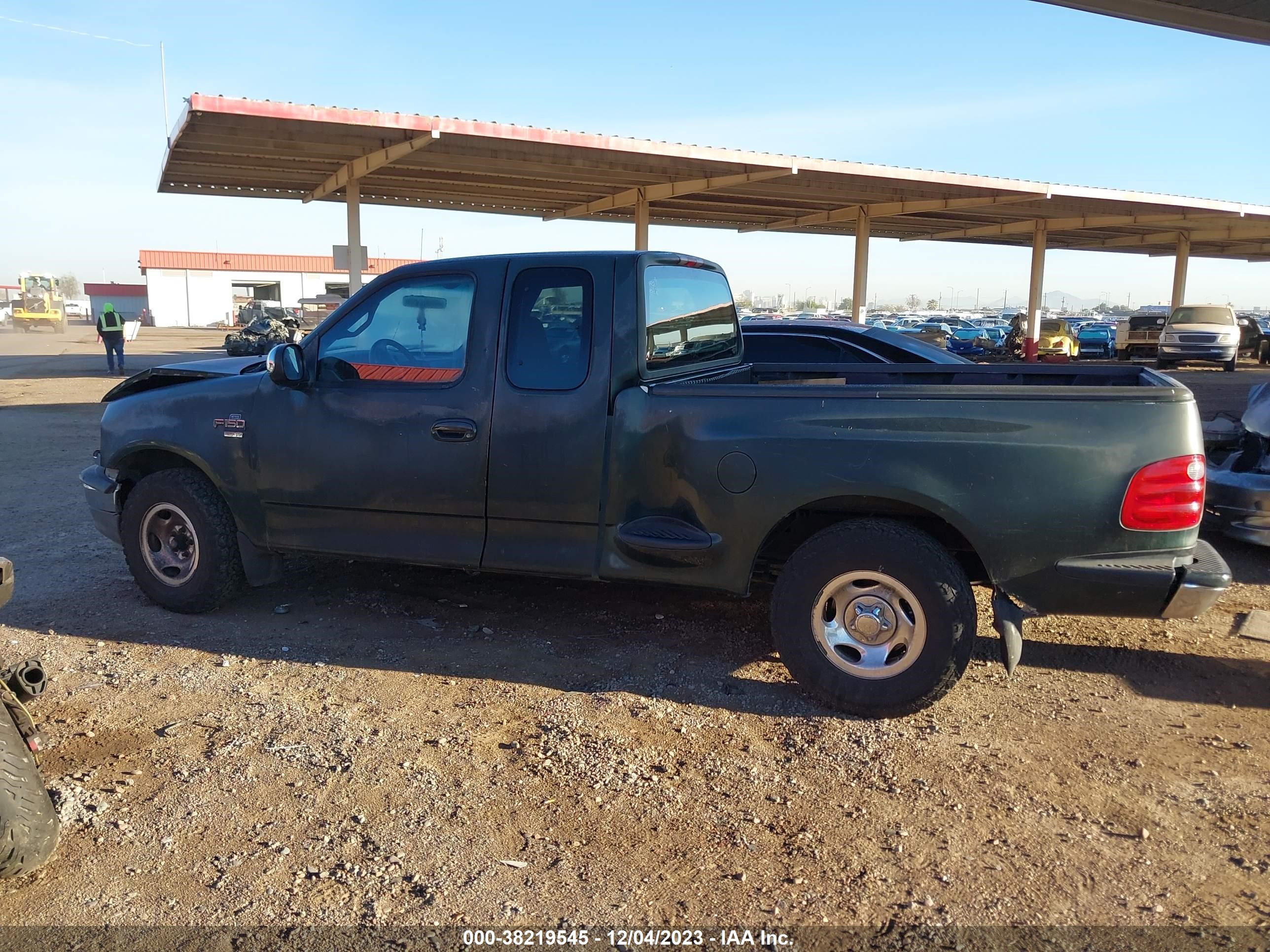 Photo 13 VIN: 2FTRX07W81CA11920 - FORD F-150 