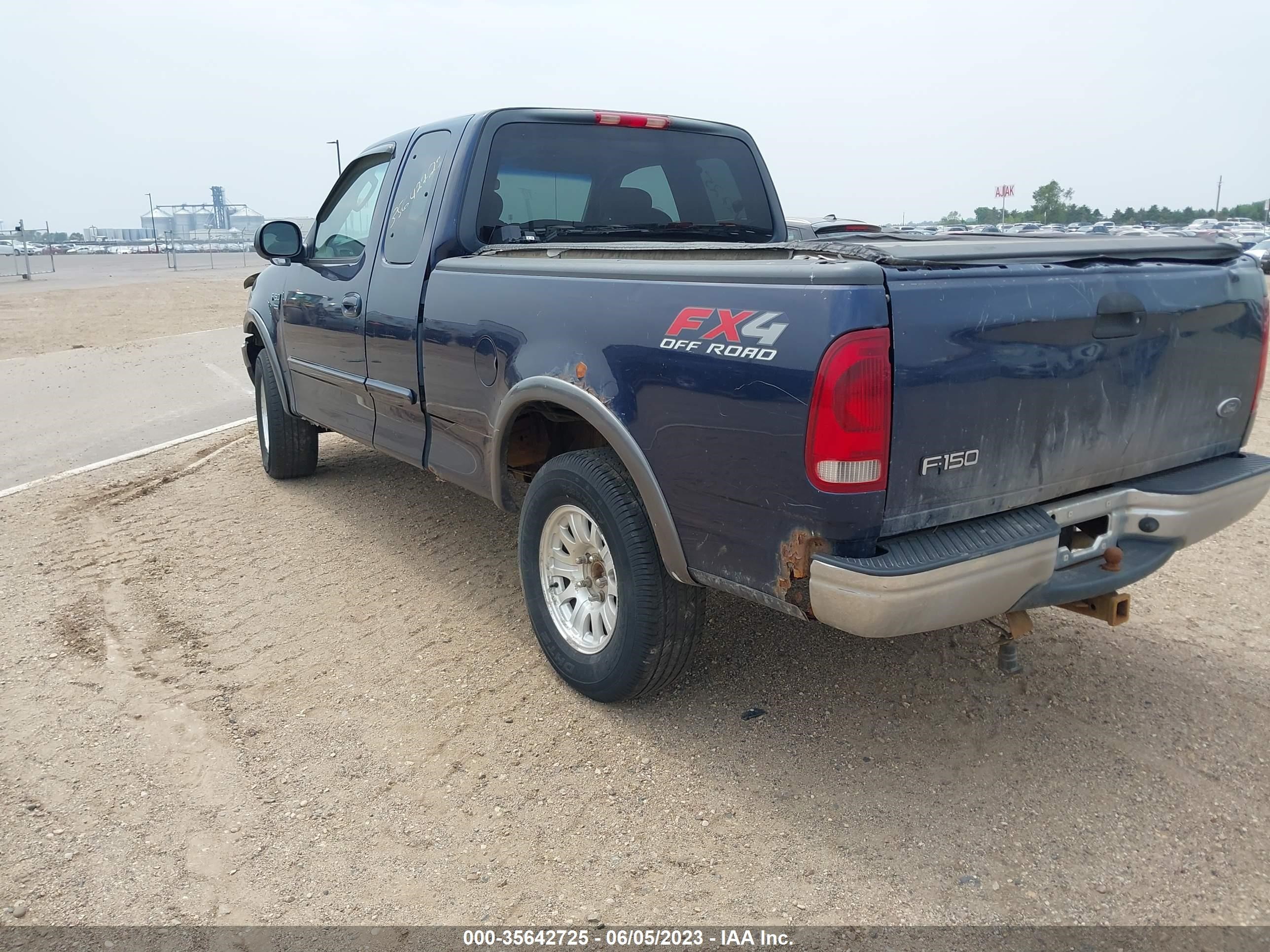 Photo 2 VIN: 2FTRX18L03CA15117 - FORD F-150 