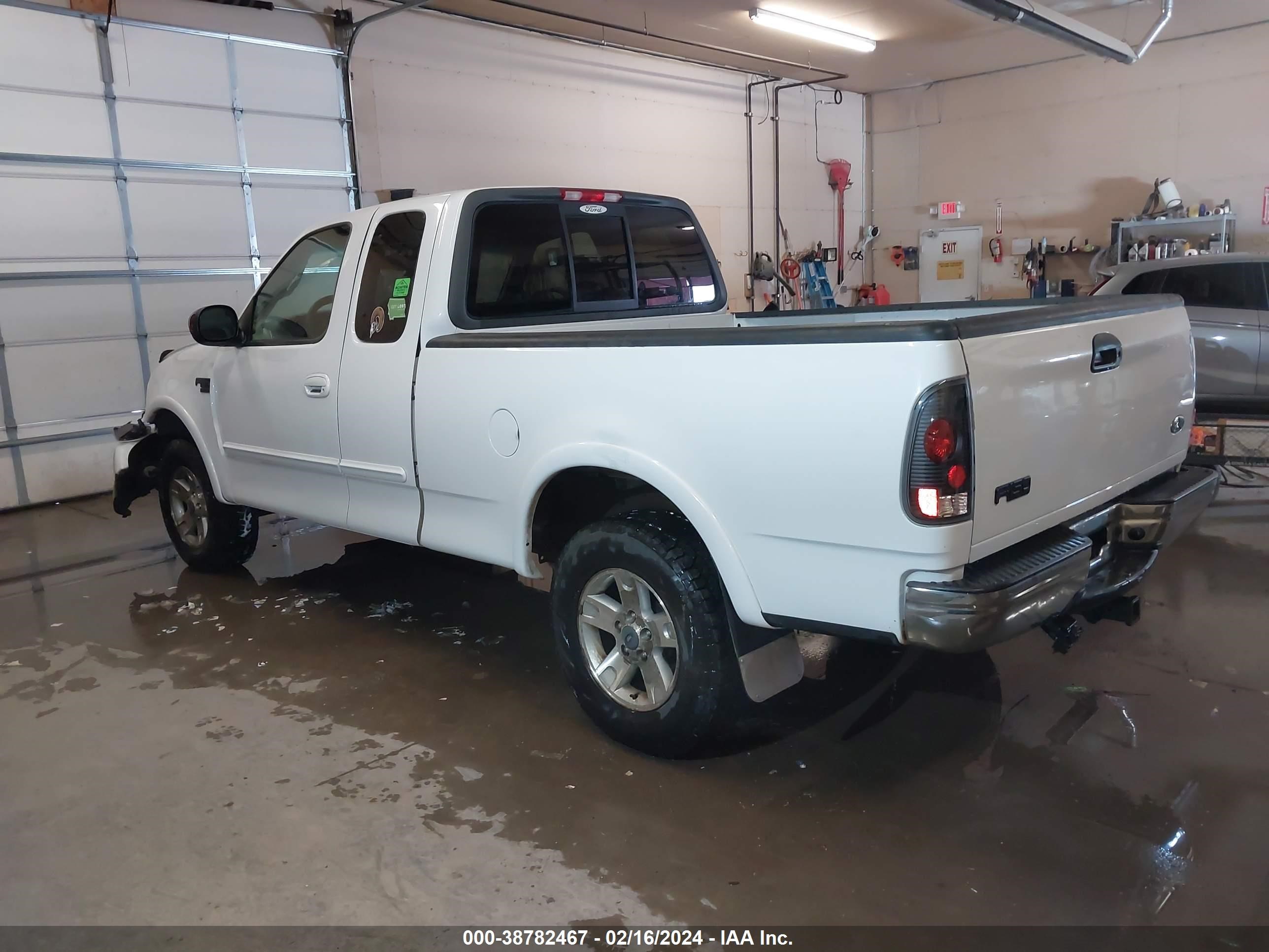 Photo 2 VIN: 2FTRX18L32CA11741 - FORD F-150 