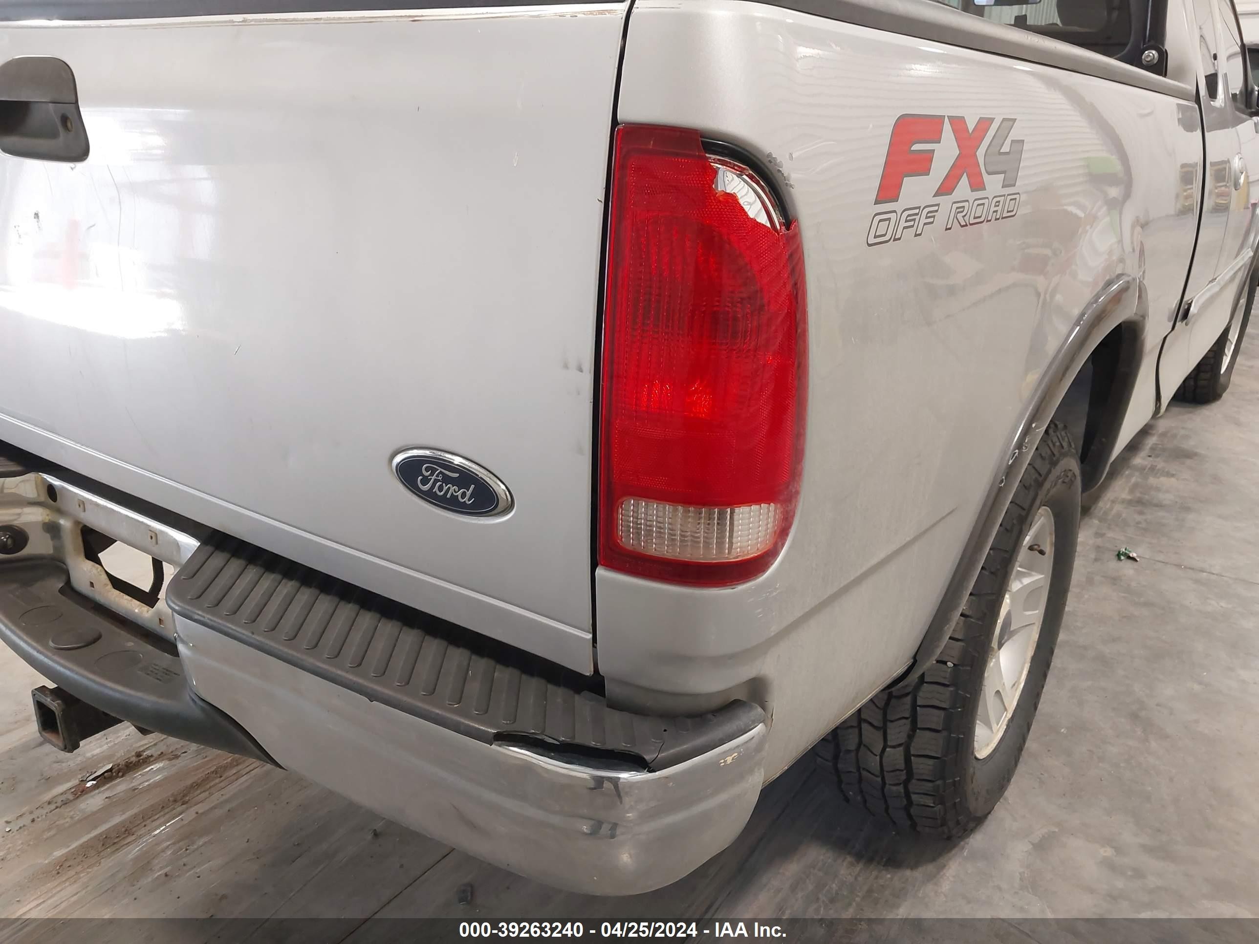 Photo 12 VIN: 2FTRX18L43CA06890 - FORD F-150 