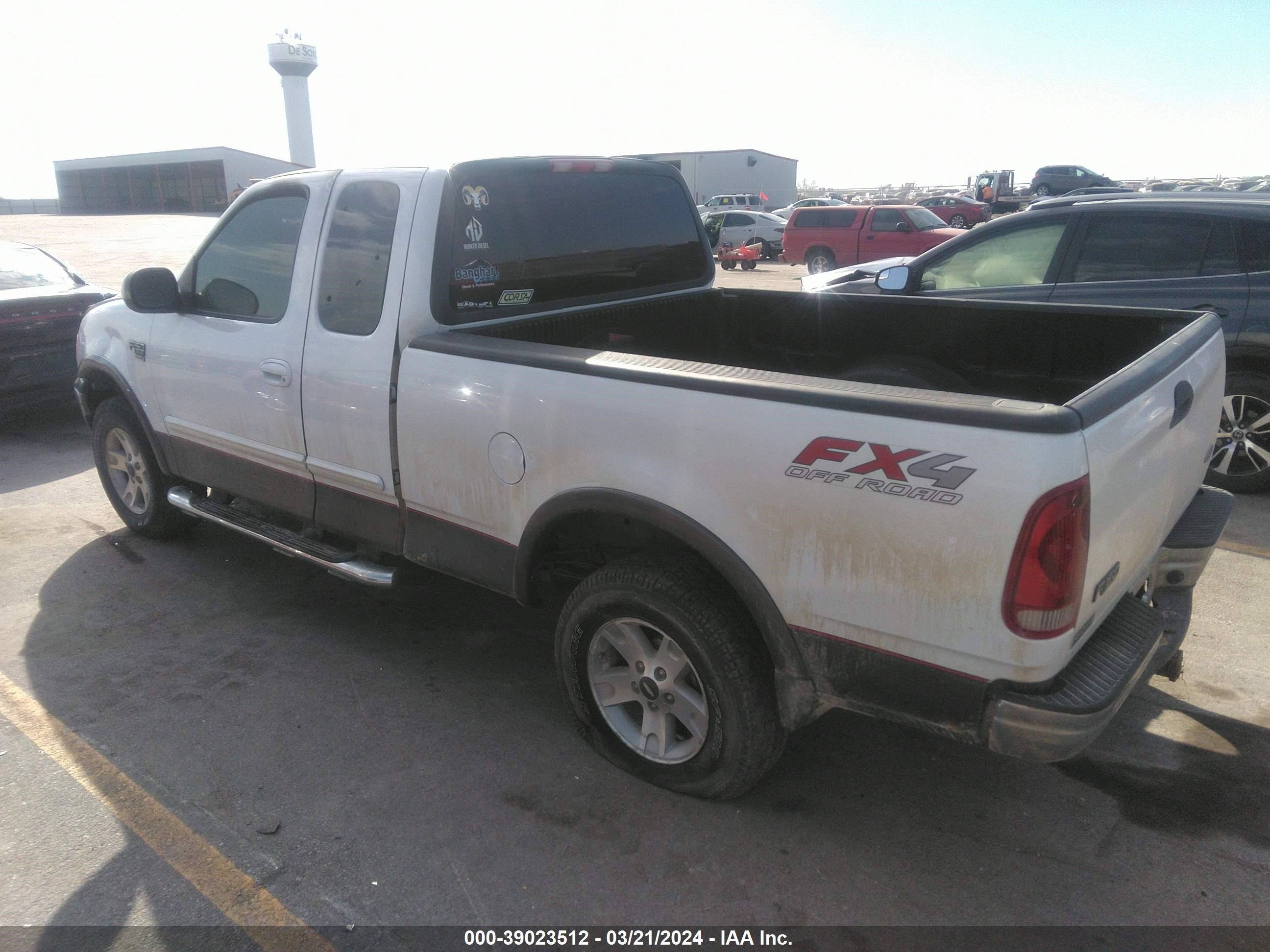 Photo 2 VIN: 2FTRX18L62CA68497 - FORD F-150 