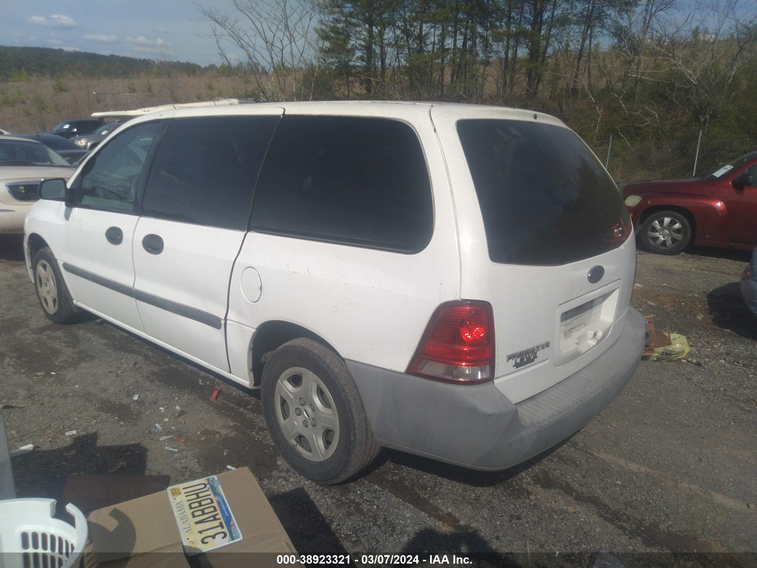 Photo 2 VIN: 2FTZA54605BA32324 - FORD FREESTAR 