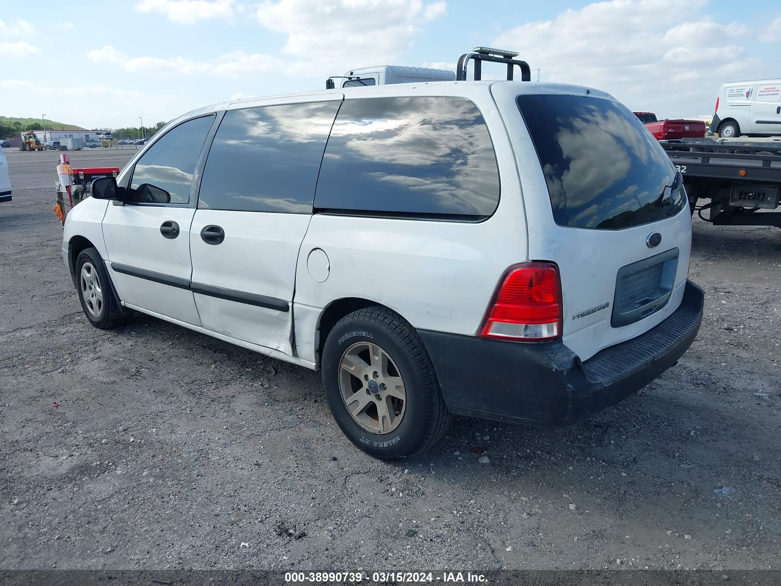 Photo 2 VIN: 2FTZA54684BA87389 - FORD FREESTAR 