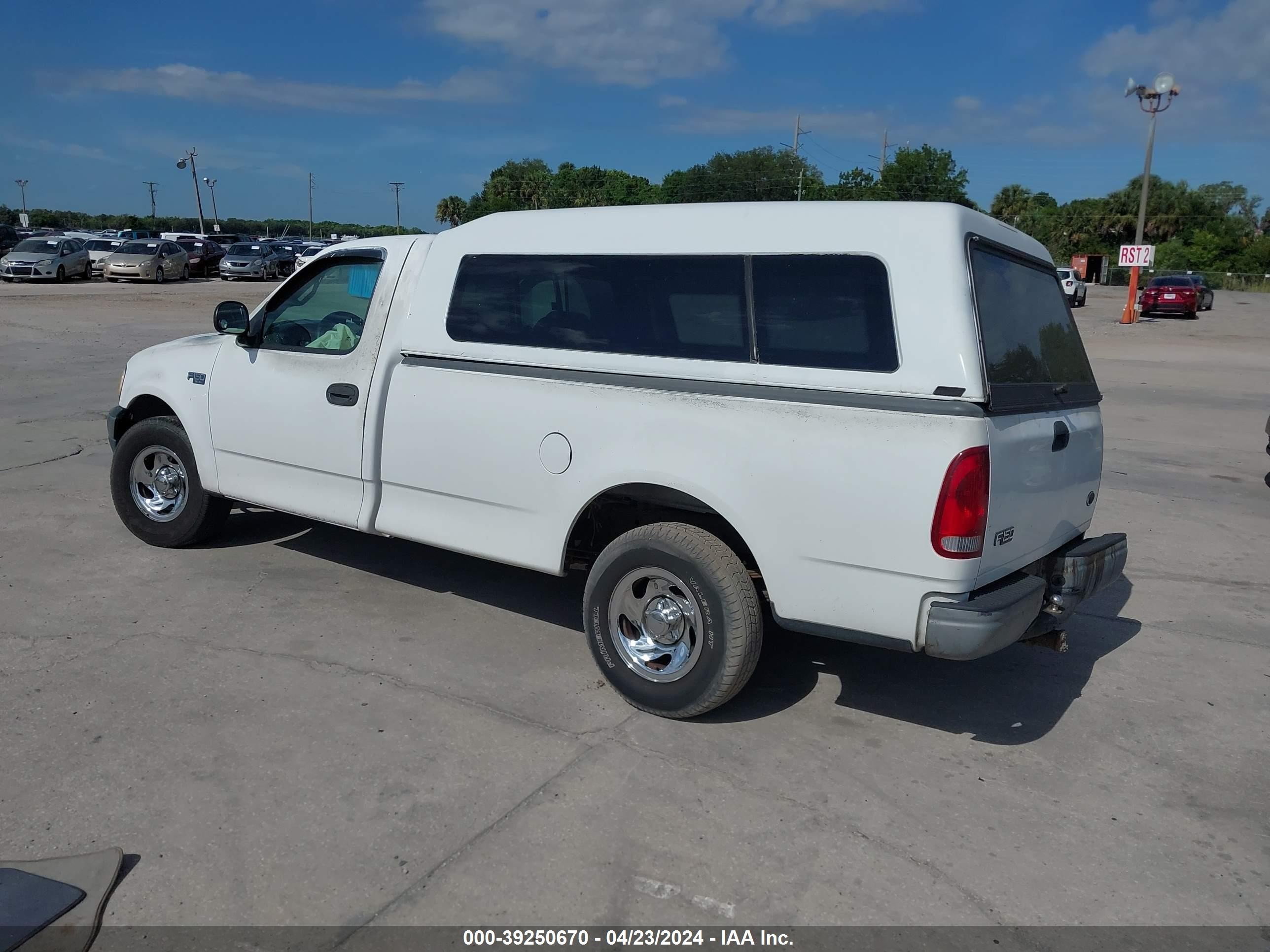 Photo 2 VIN: 2FTZF17221CA03589 - FORD F-150 