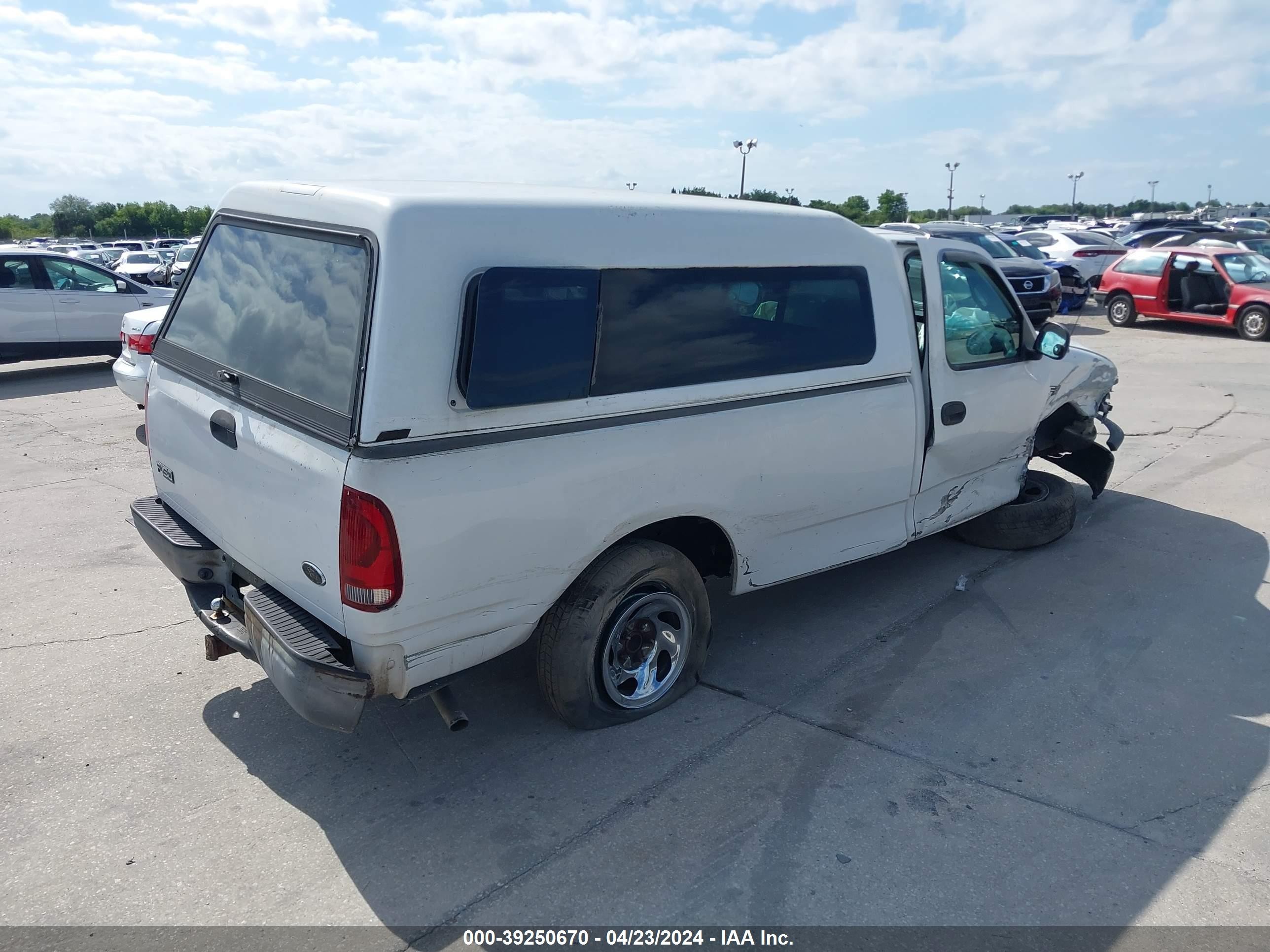 Photo 3 VIN: 2FTZF17221CA03589 - FORD F-150 