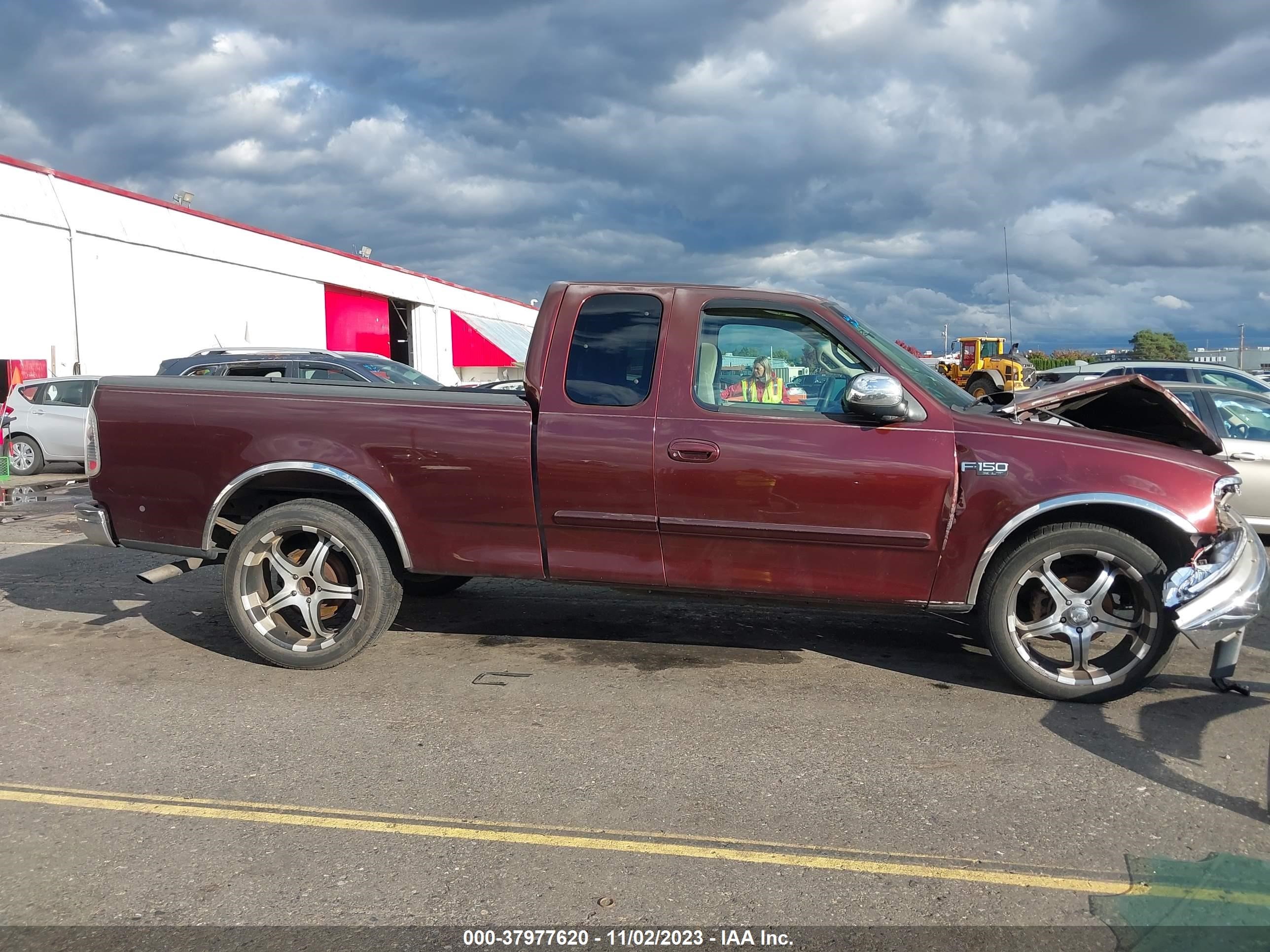 Photo 12 VIN: 2FTZX1722YCB16806 - FORD F-150 