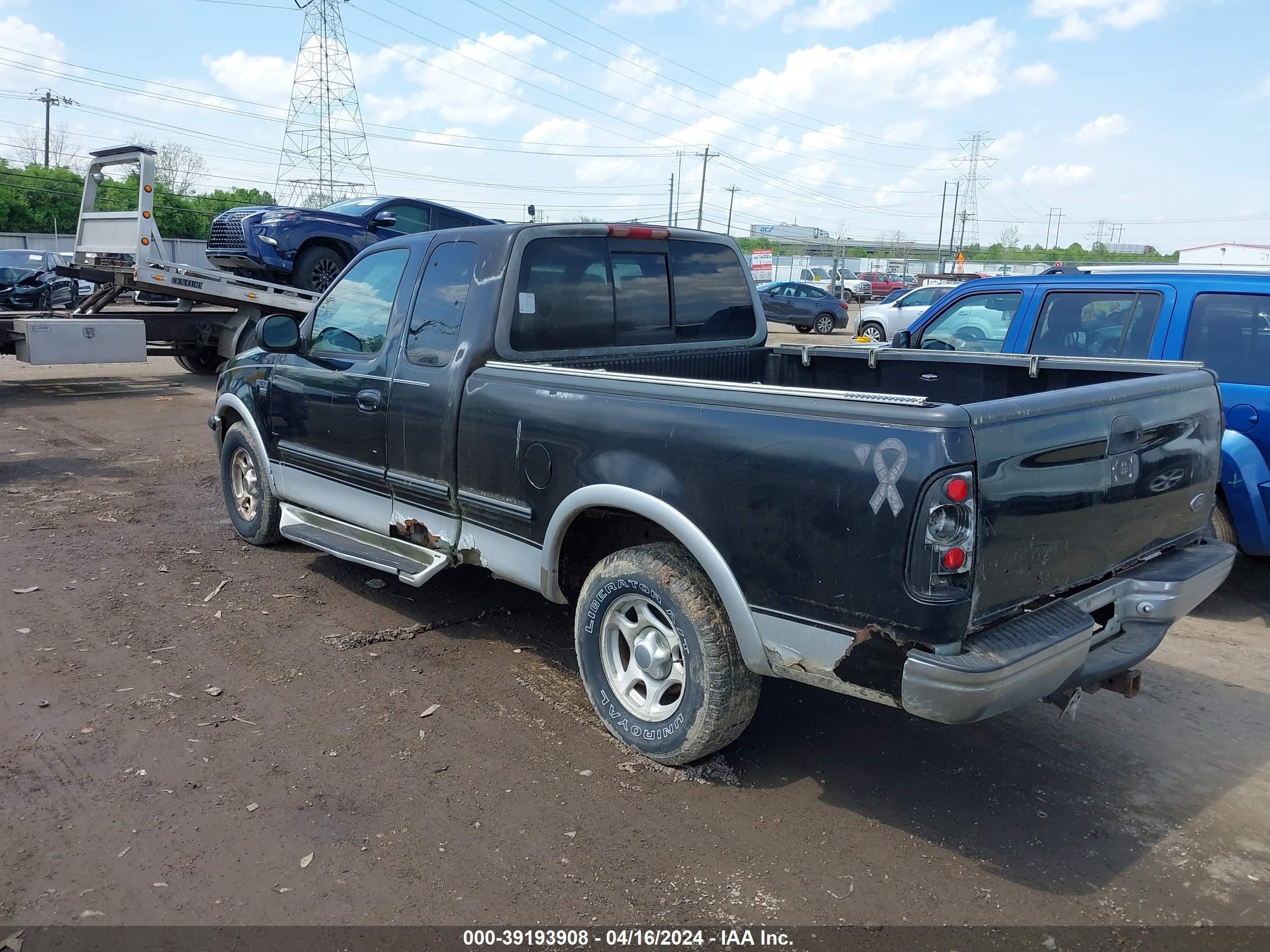 Photo 2 VIN: 2FTZX1768WCA55655 - FORD F-150 