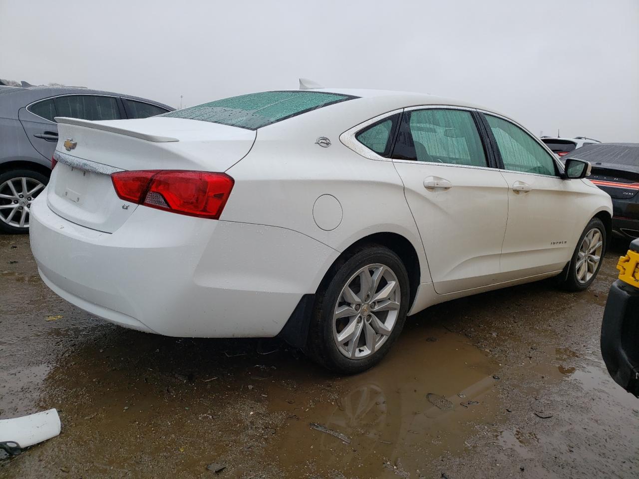 Photo 2 VIN: 2G1105S30J9138002 - CHEVROLET IMPALA 