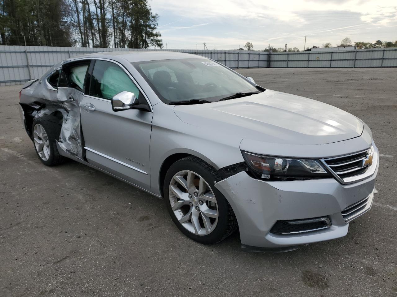 Photo 3 VIN: 2G1105S32K9118271 - CHEVROLET IMPALA 