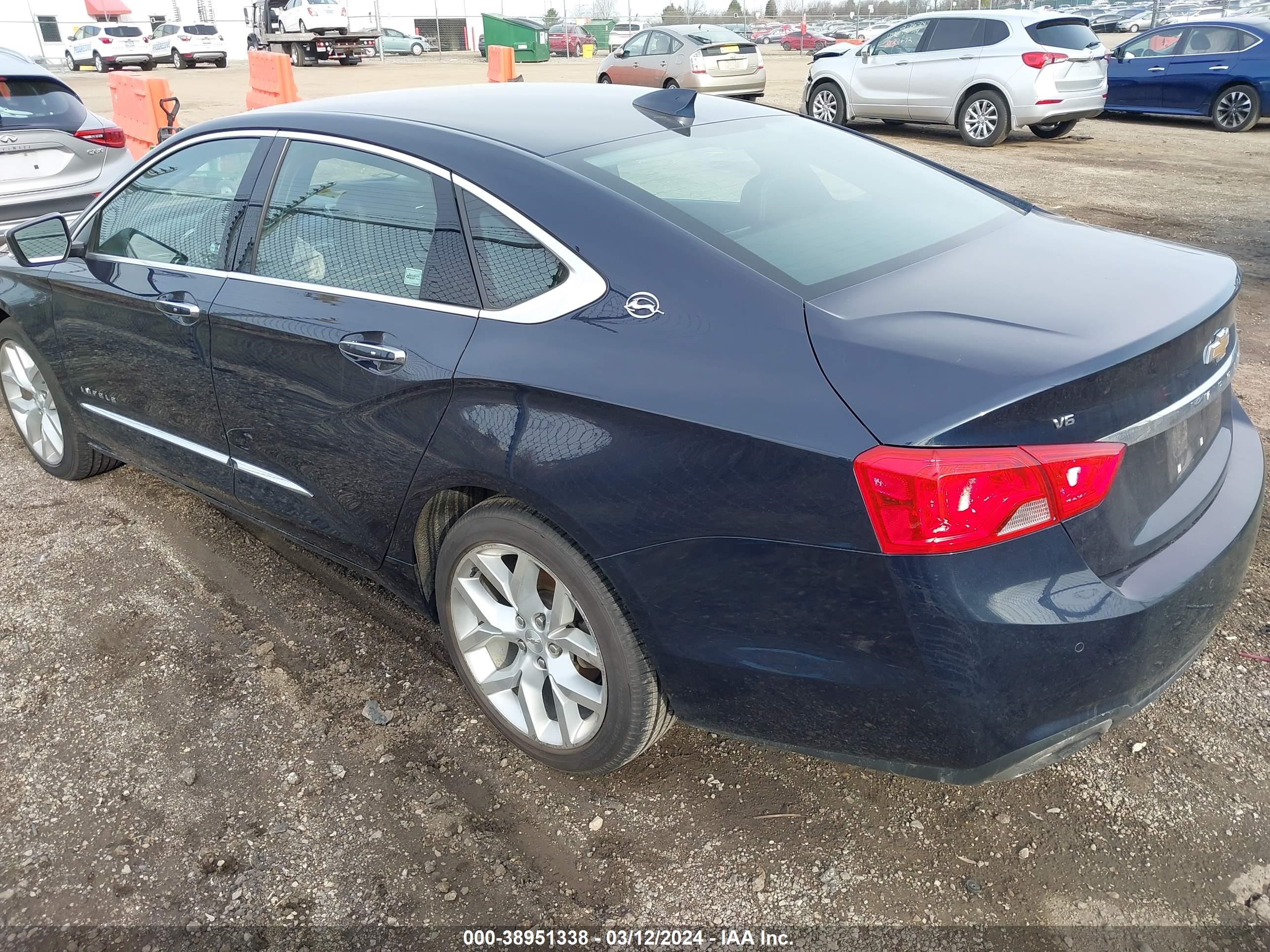 Photo 2 VIN: 2G1105S3XK9135822 - CHEVROLET IMPALA 