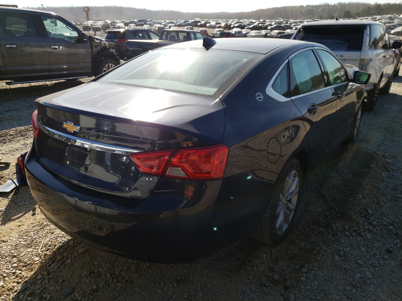 Photo 3 VIN: 2G1105SA0G9176479 - CHEVROLET IMPALA LT 