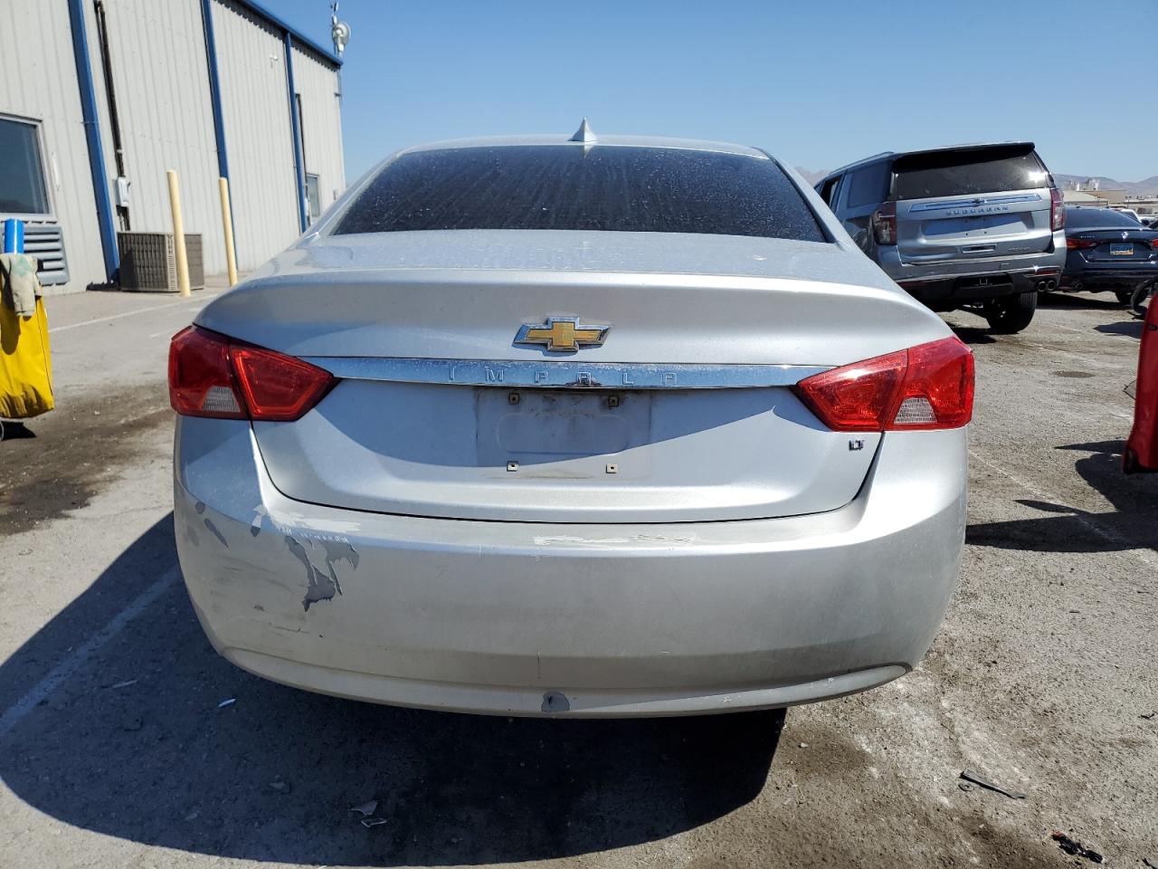 Photo 5 VIN: 2G1105SA5H9132687 - CHEVROLET IMPALA 