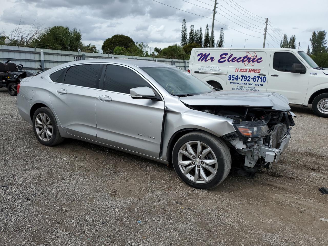 Photo 3 VIN: 2G1105SA7H9166906 - CHEVROLET IMPALA 