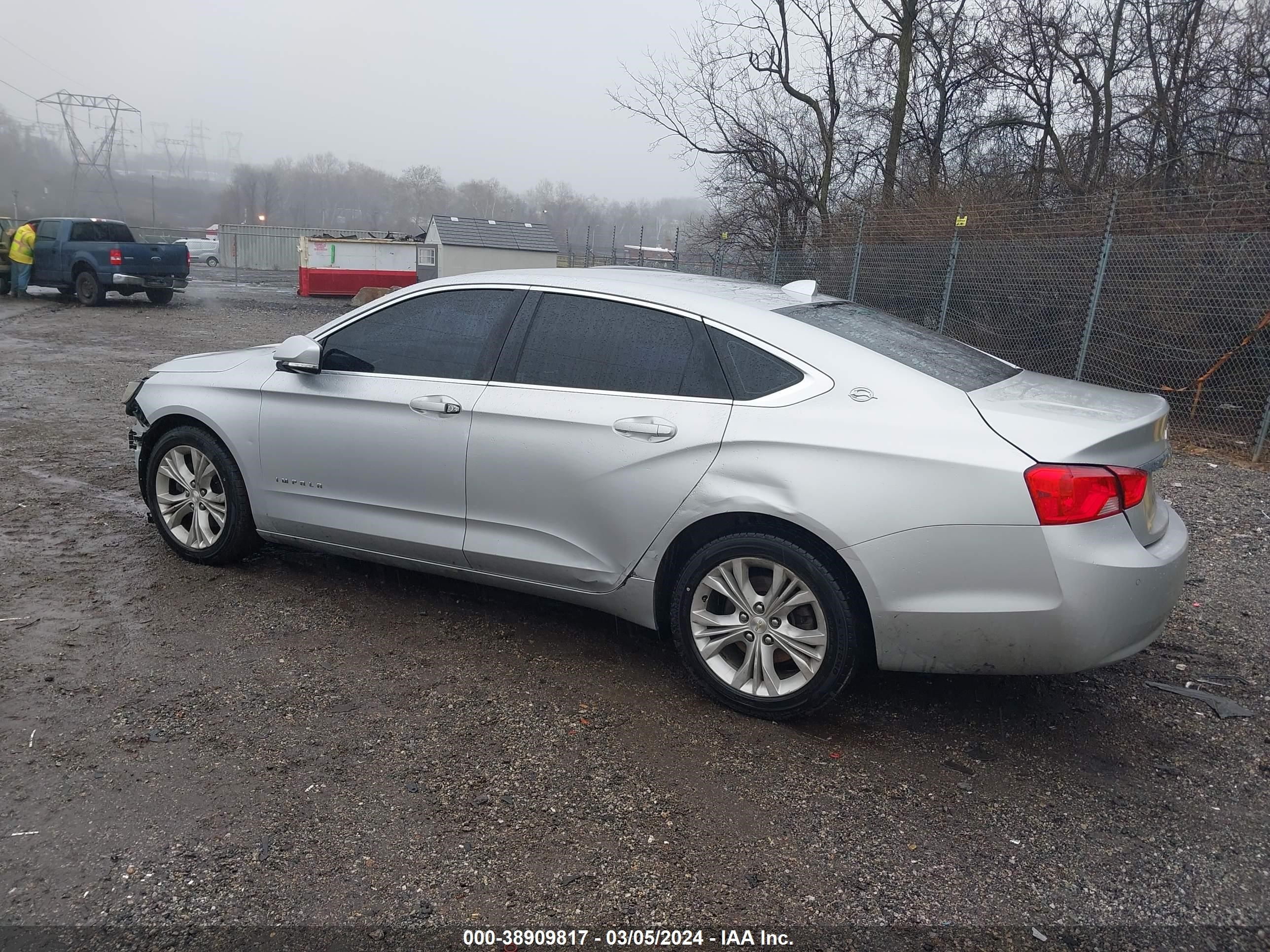 Photo 2 VIN: 2G1125S38E9115941 - CHEVROLET IMPALA 