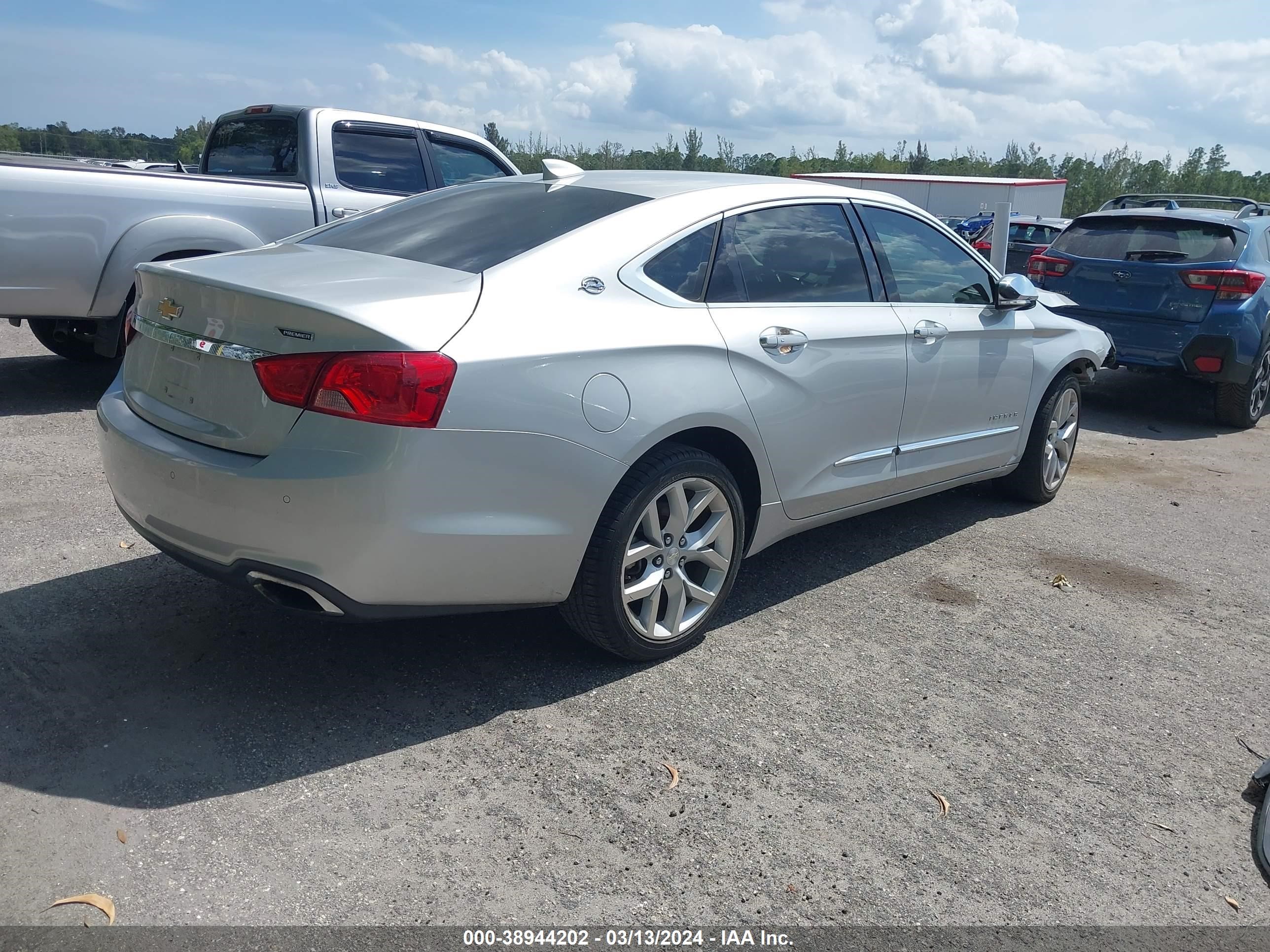 Photo 3 VIN: 2G1145S38H9107577 - CHEVROLET IMPALA 