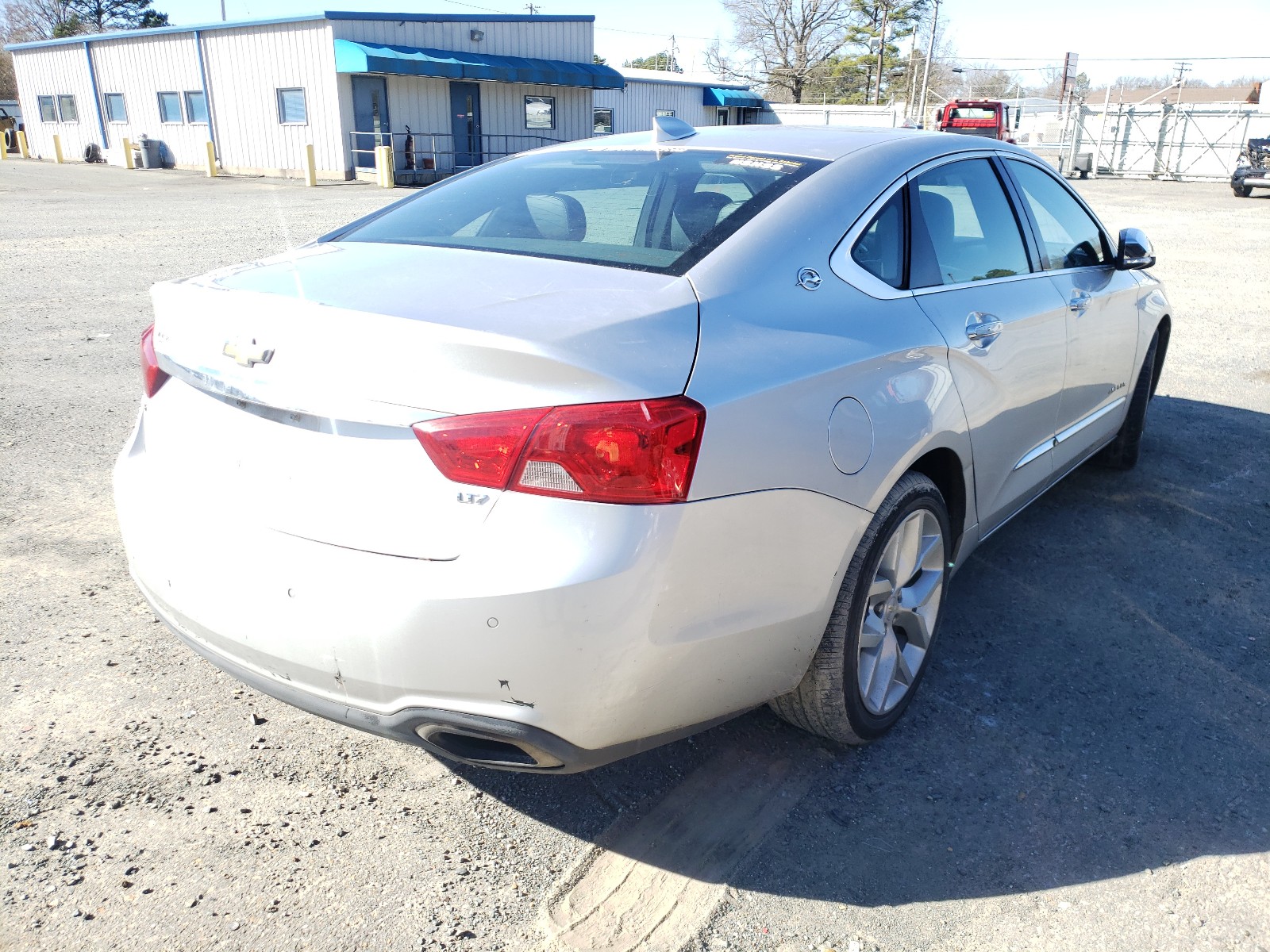 Photo 3 VIN: 2G1165S30F9110920 - CHEVROLET IMPALA LTZ 