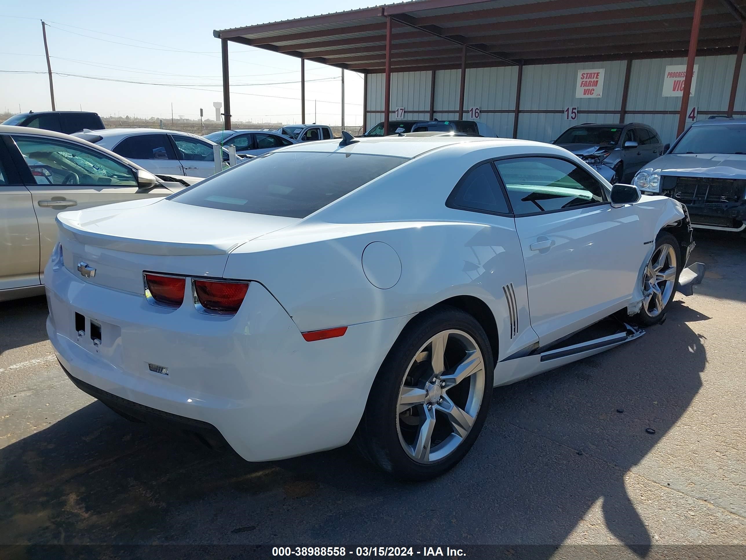 Photo 3 VIN: 2G1FA1E31D9154768 - CHEVROLET CAMARO 