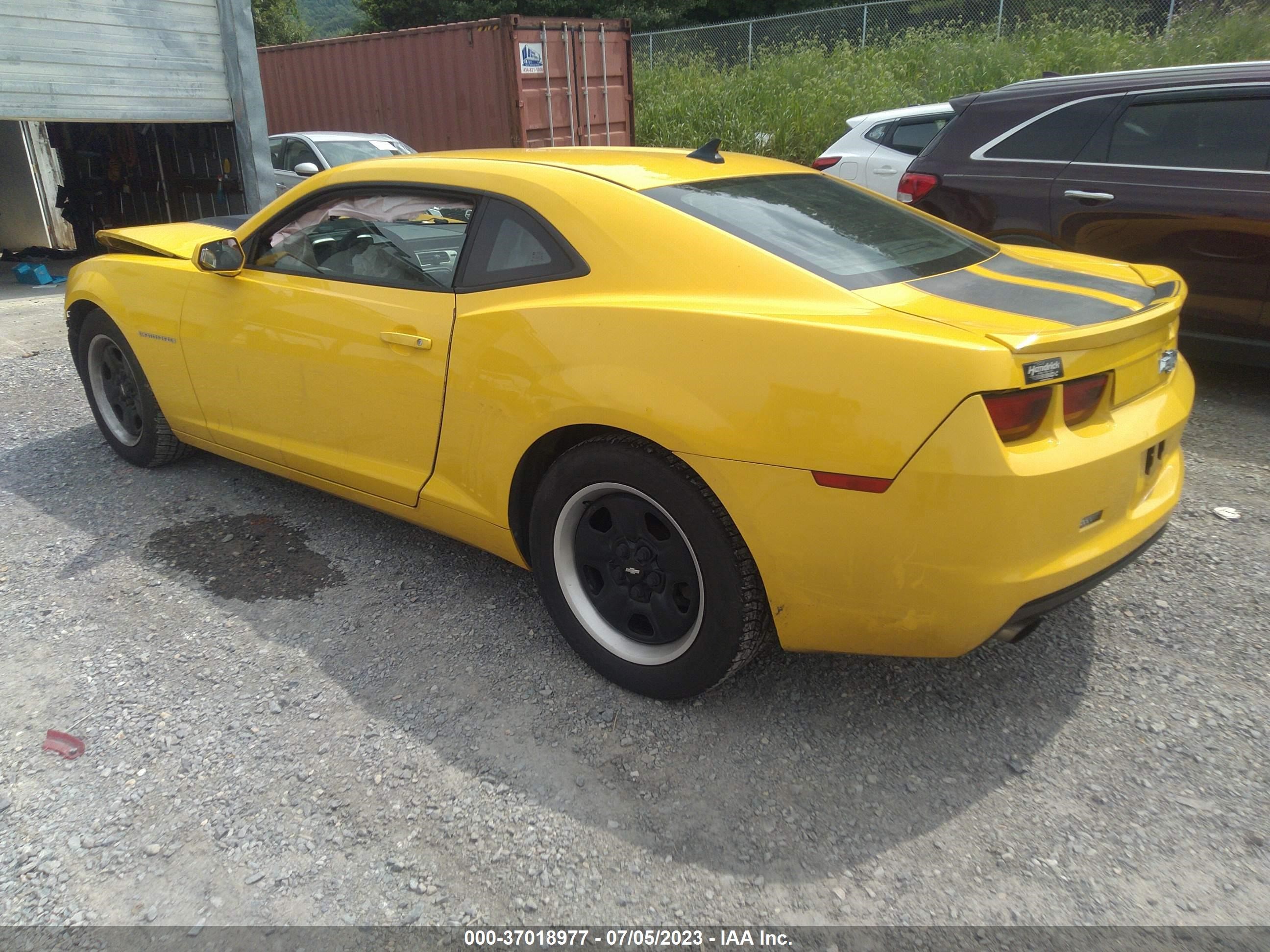 Photo 2 VIN: 2G1FA1E31D9166807 - CHEVROLET CAMARO 