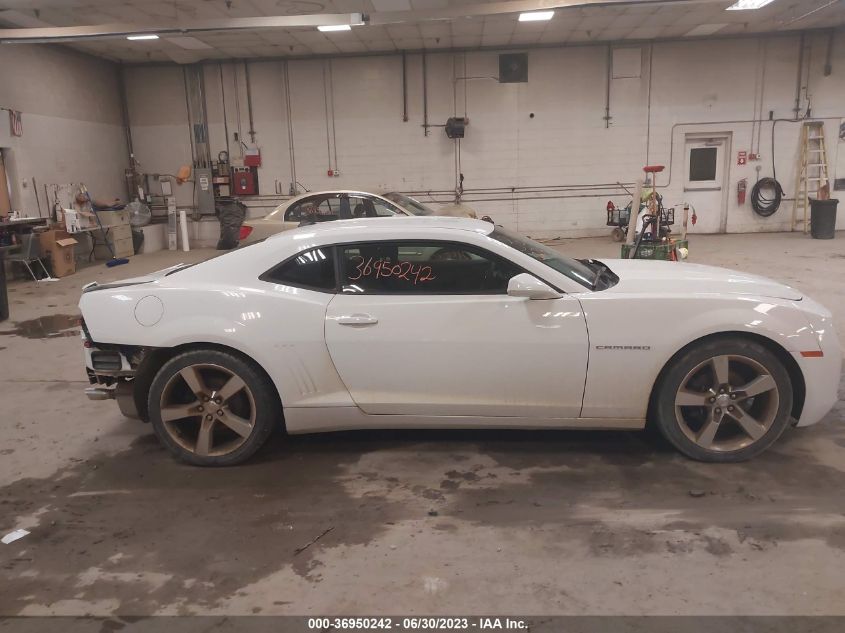 Photo 13 VIN: 2G1FA1E31D9175068 - CHEVROLET CAMARO 