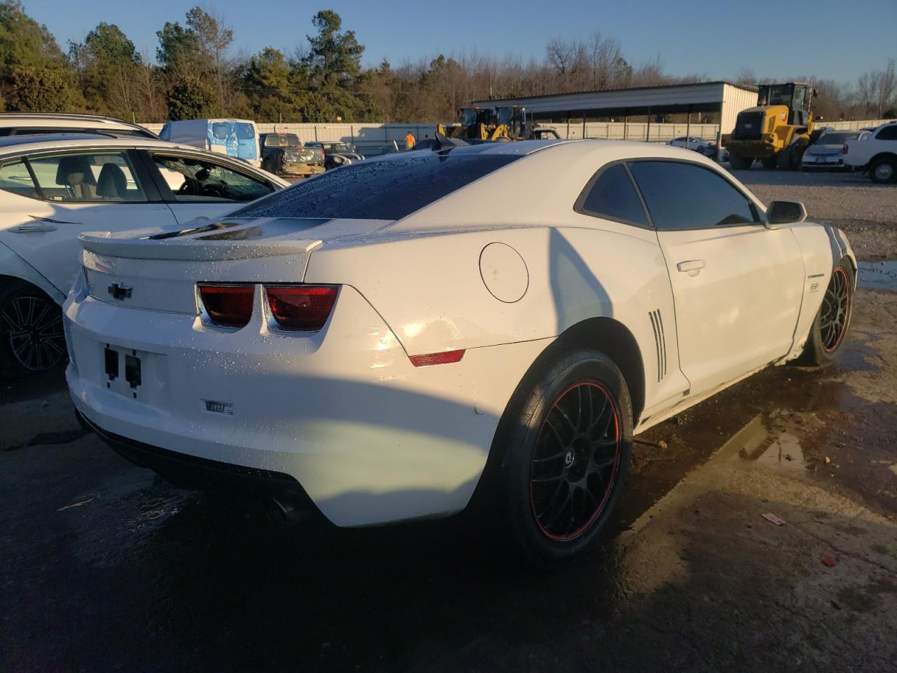 Photo 2 VIN: 2G1FA1E33C9171697 - CHEVROLET CAMARO 