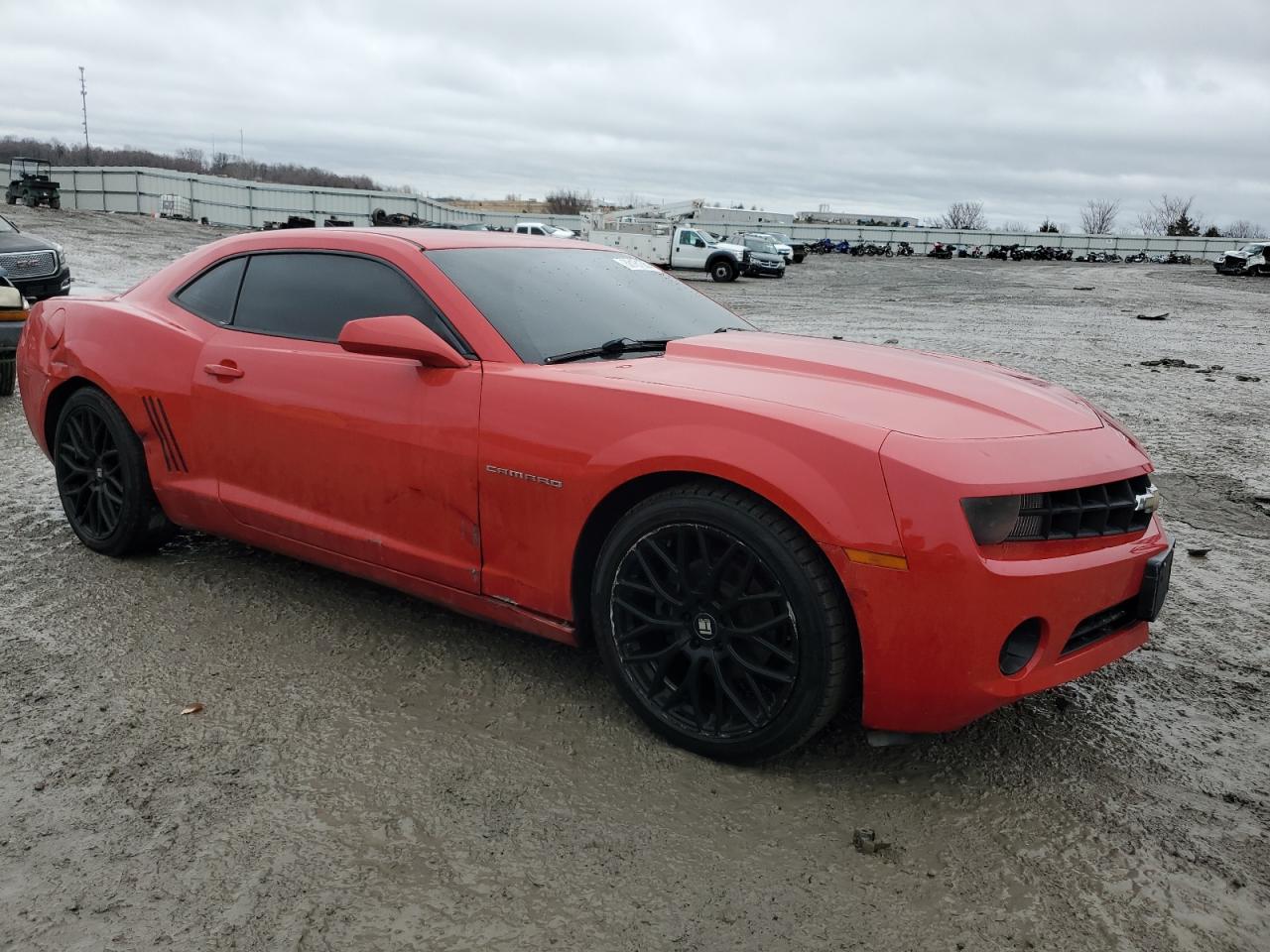 Photo 3 VIN: 2G1FA1E34D9189031 - CHEVROLET CAMARO 