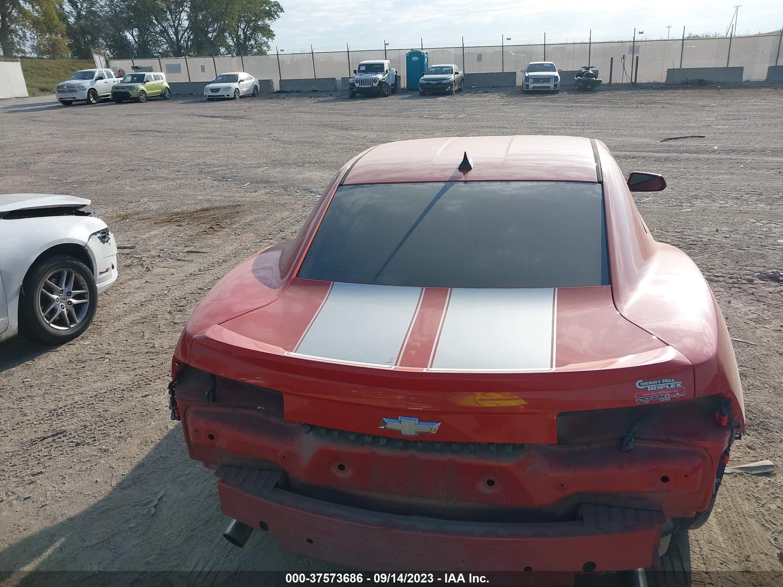 Photo 15 VIN: 2G1FA1E34D9206166 - CHEVROLET CAMARO 