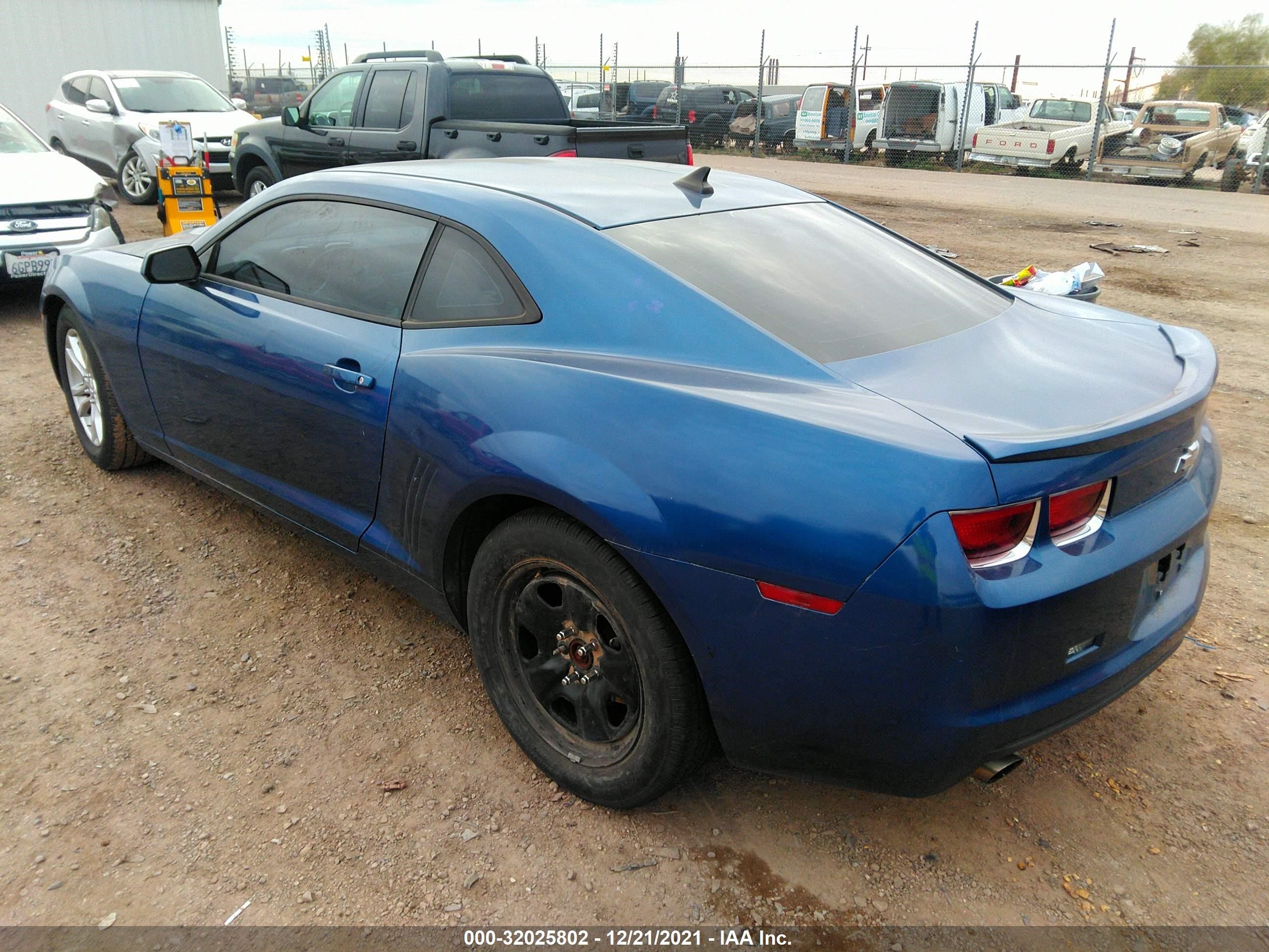 Photo 2 VIN: 2G1FA1E38C9131258 - CHEVROLET CAMARO 