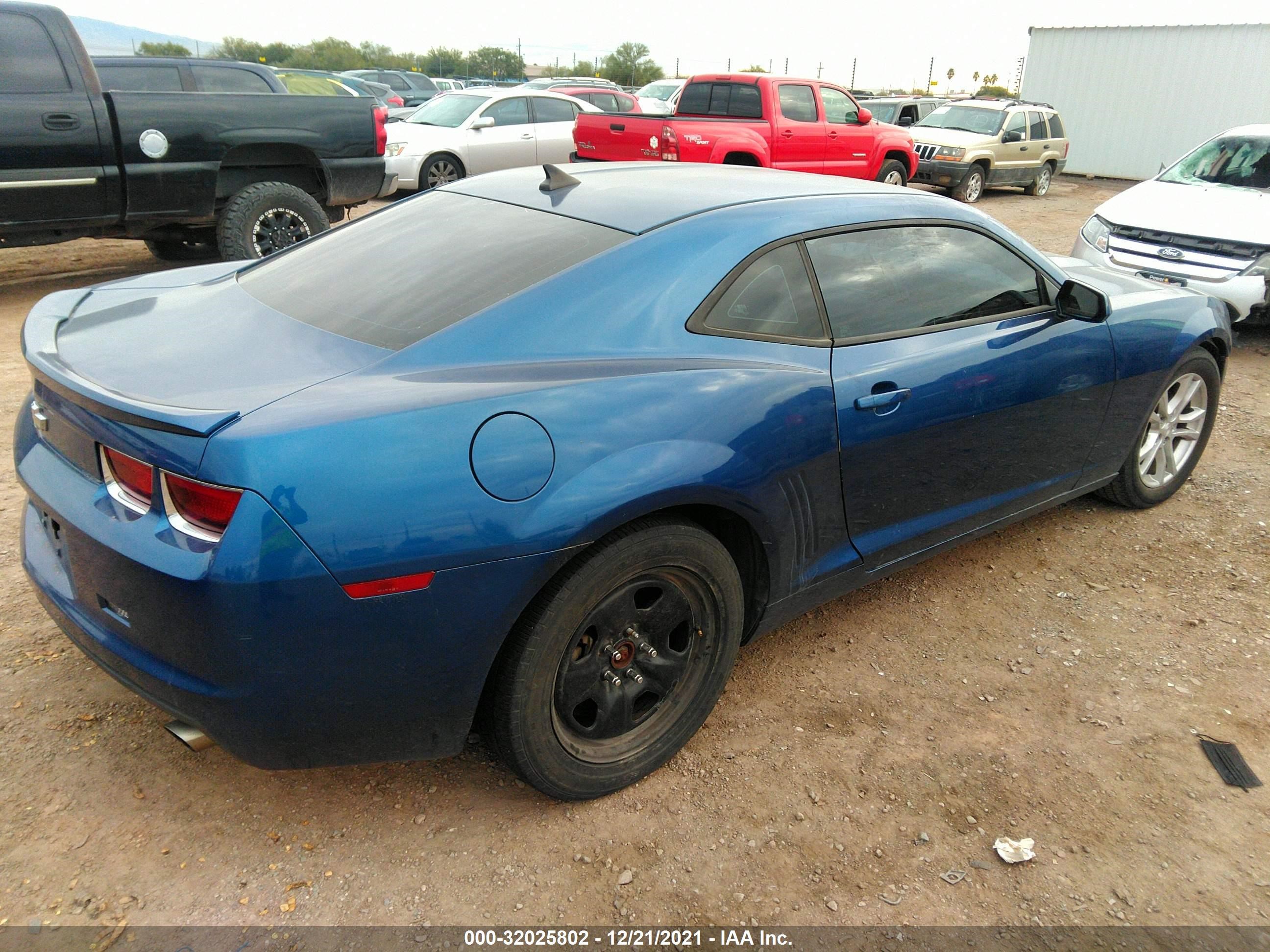 Photo 3 VIN: 2G1FA1E38C9131258 - CHEVROLET CAMARO 