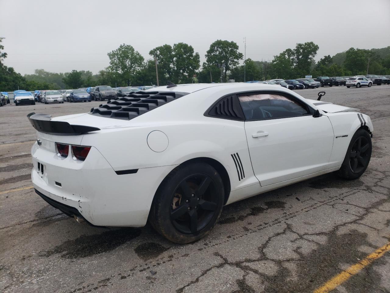 Photo 2 VIN: 2G1FA1E38D9135148 - CHEVROLET CAMARO 