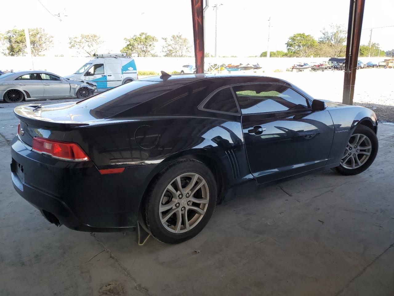 Photo 2 VIN: 2G1FA1E38E9130288 - CHEVROLET CAMARO 