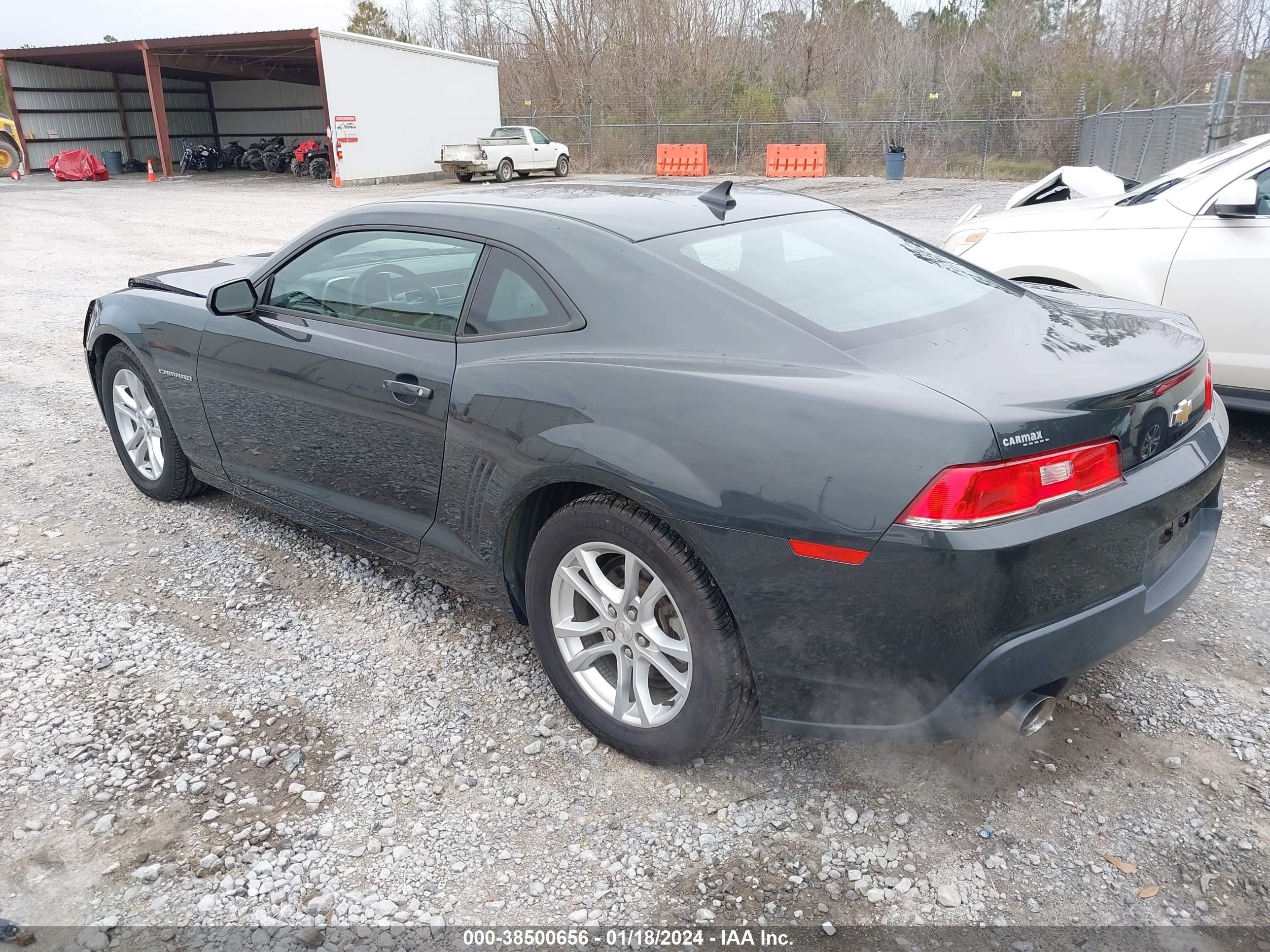 Photo 2 VIN: 2G1FA1E38F9186670 - CHEVROLET CAMARO 