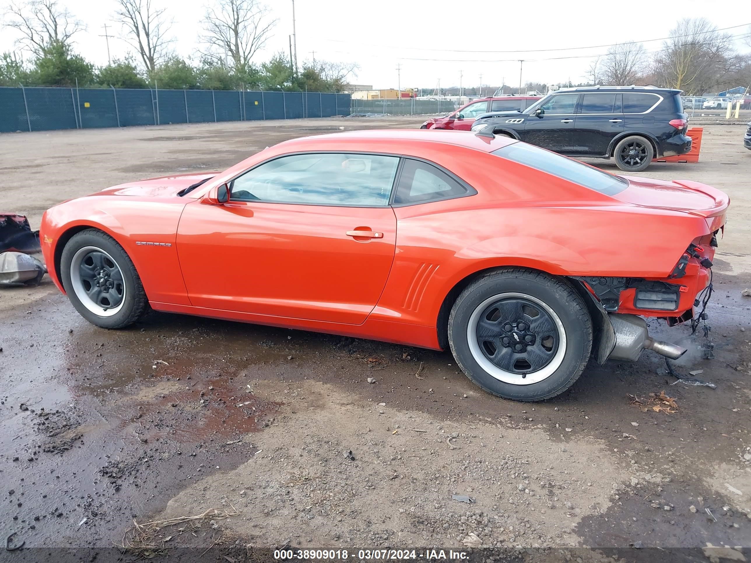 Photo 14 VIN: 2G1FA1E39D9133411 - CHEVROLET CAMARO 