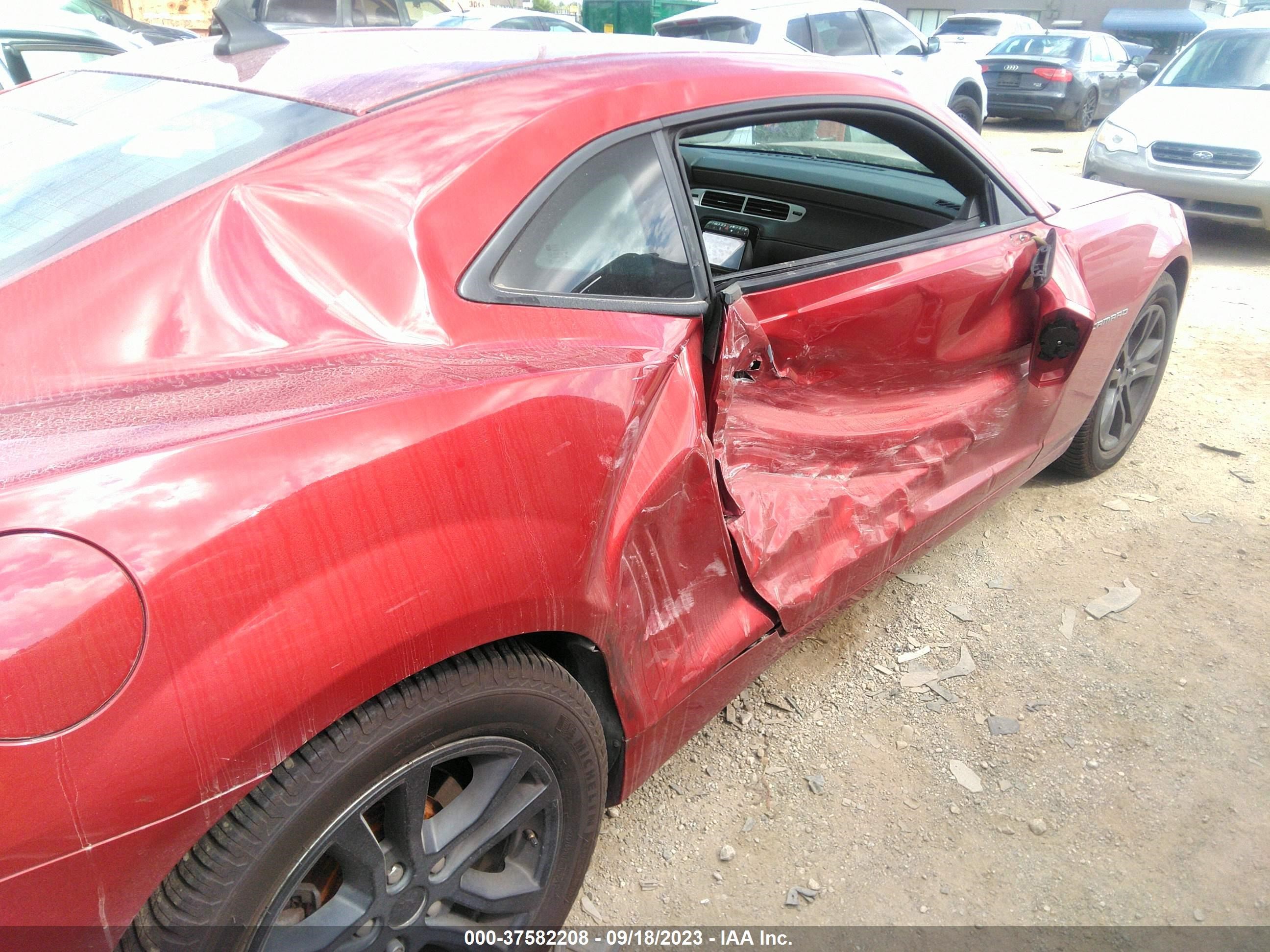 Photo 5 VIN: 2G1FA1E3XE9145455 - CHEVROLET CAMARO 